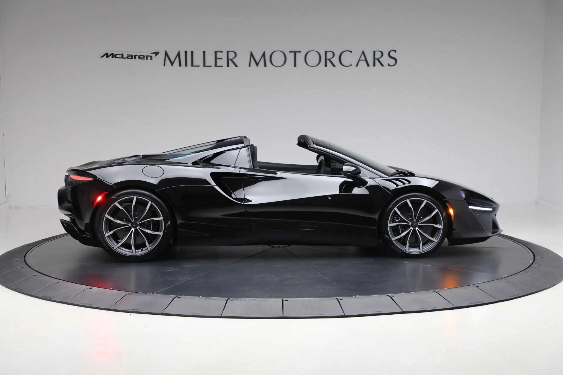 mph008_2104812985_New_2025_Mc_Laren_Artura_Spider_a14131f029