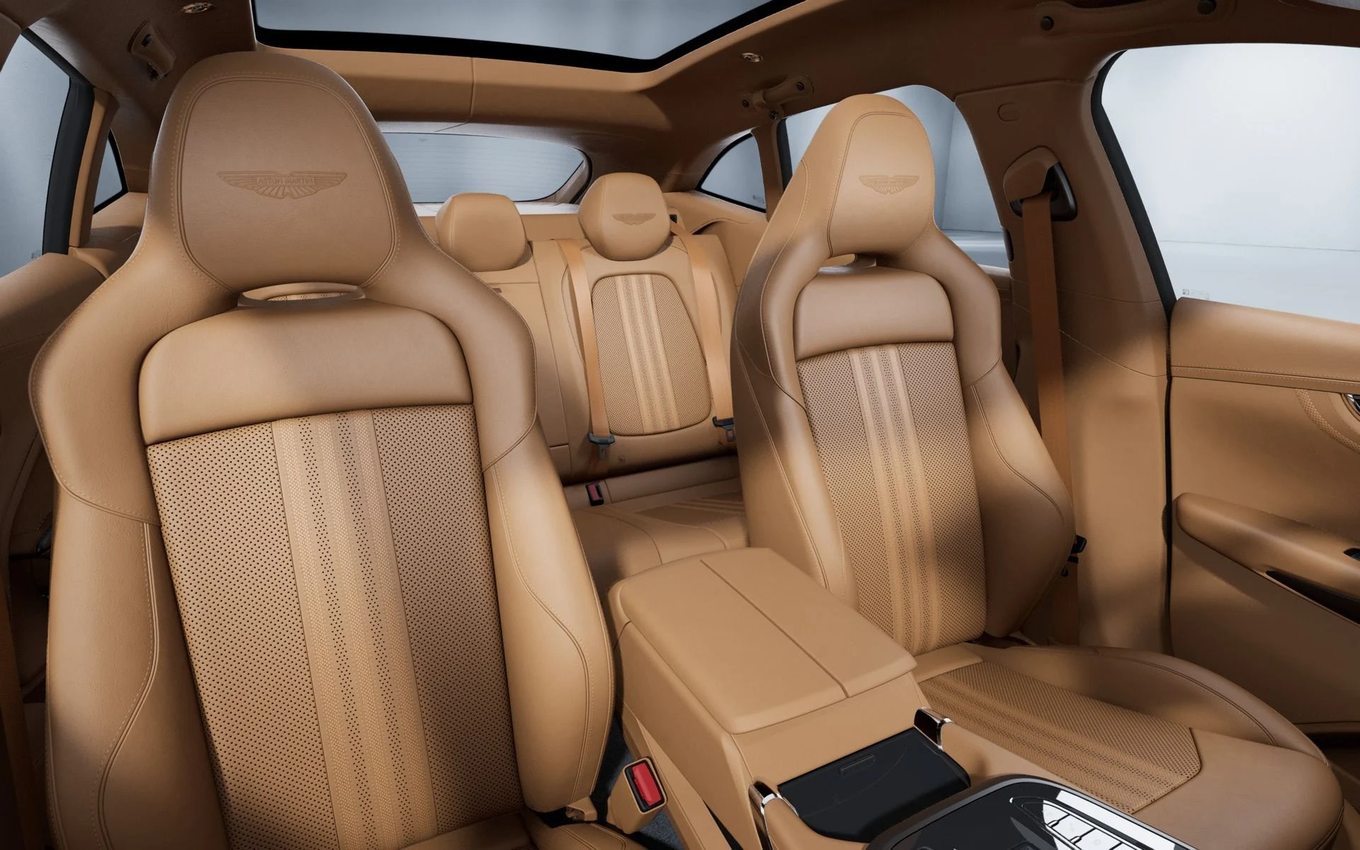 mph008_2108633146_New_2026_Aston_Martin_DBX_707_1764708362_d14bc06443