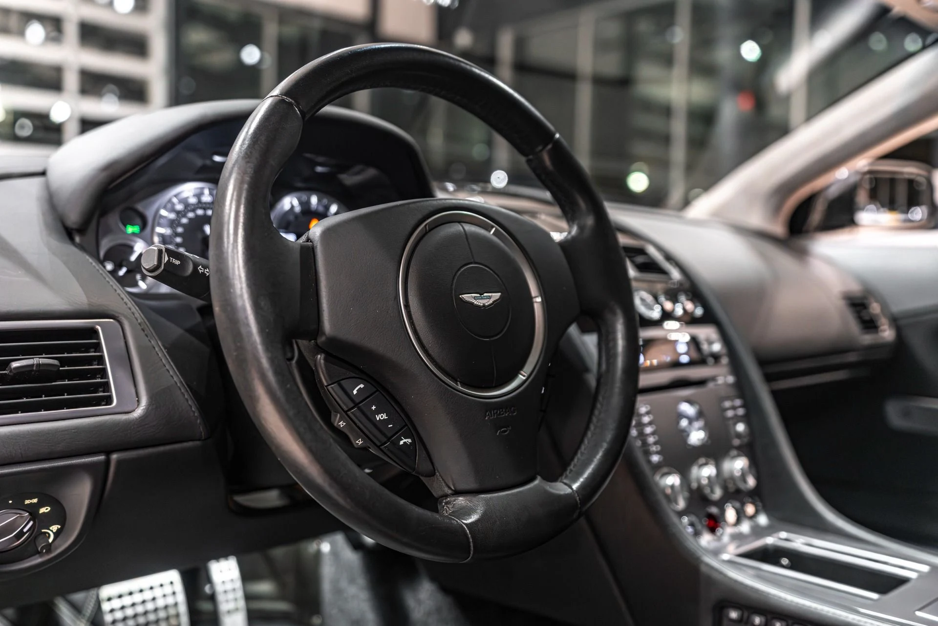 mph008_211936271_13205_p9_l_703f77b214