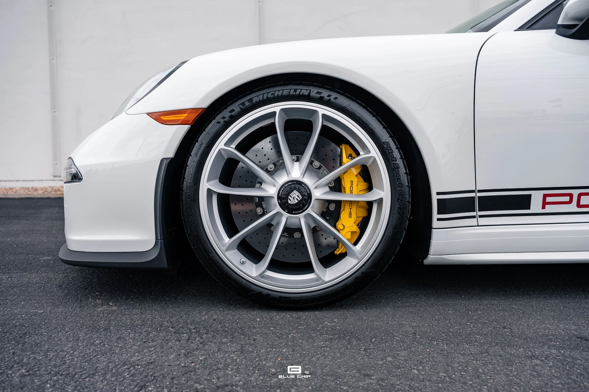 mph008_2122753152_6a691ce4ddac753d564c4fbf_23789_202016_20_Porsche_20911_20_R_09_f96c8a565c