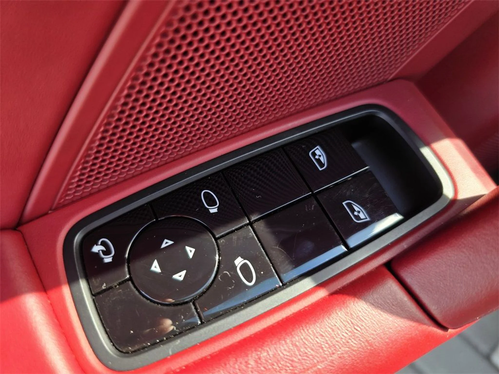 mph008_2129210267_cda82a012de2cb59735eb15dd696b2c0_03c22e1f57