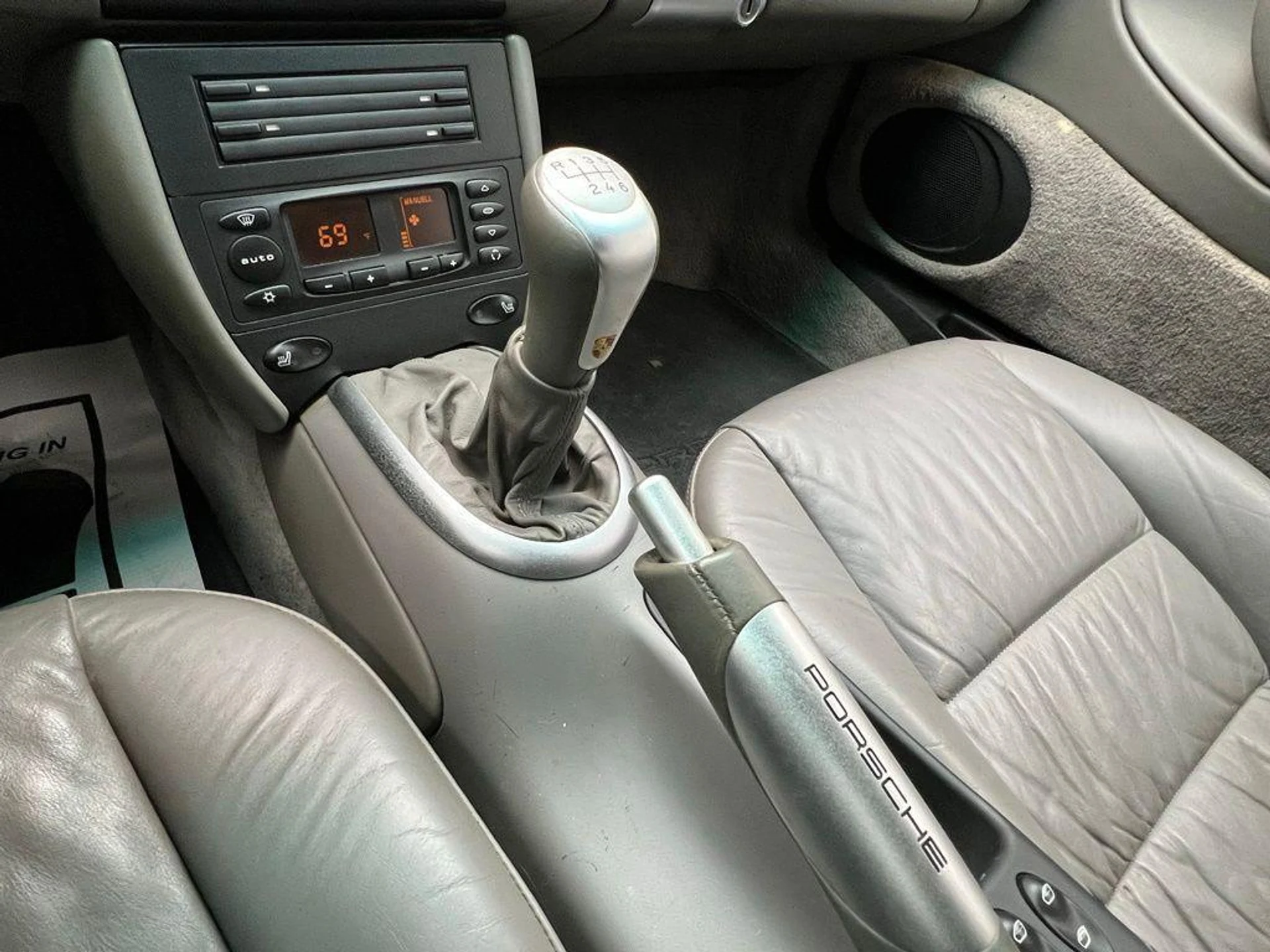 mph008_2129217695_UQ_22k_W2iu_jwr_Ef3_JU_Jo_Duj9seg_6676186783