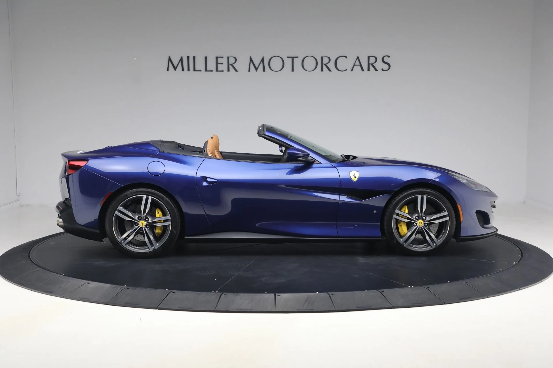 mph008_2130143615_Used_2020_Ferrari_Portofino_1775654485_daa782b659