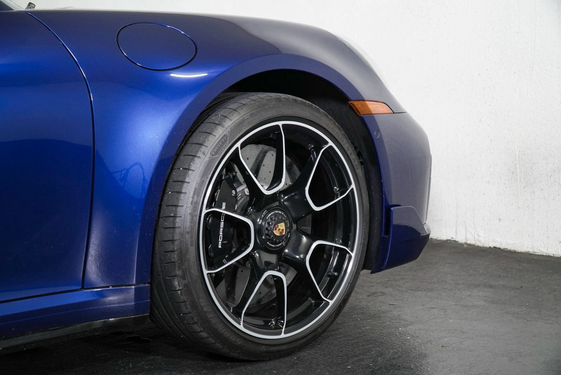 mph008_2131096957_Used_2022_Porsche_911_Turbo_S_1776238408_4875d3ef99