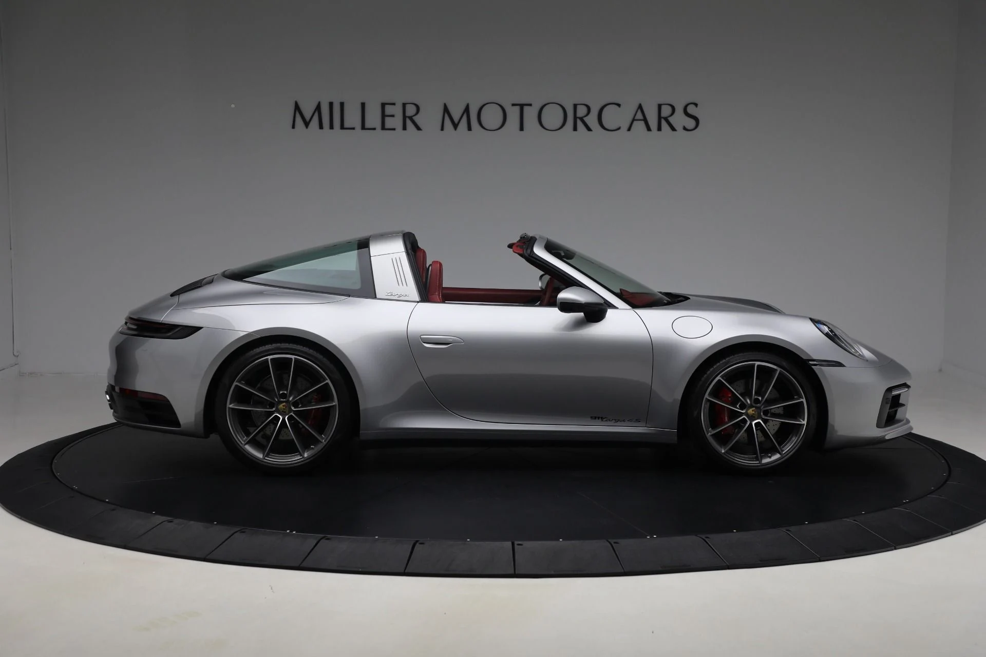 mph008_2133376976_Used_2024_Porsche_911_Targa_4_S_170e5b1d88