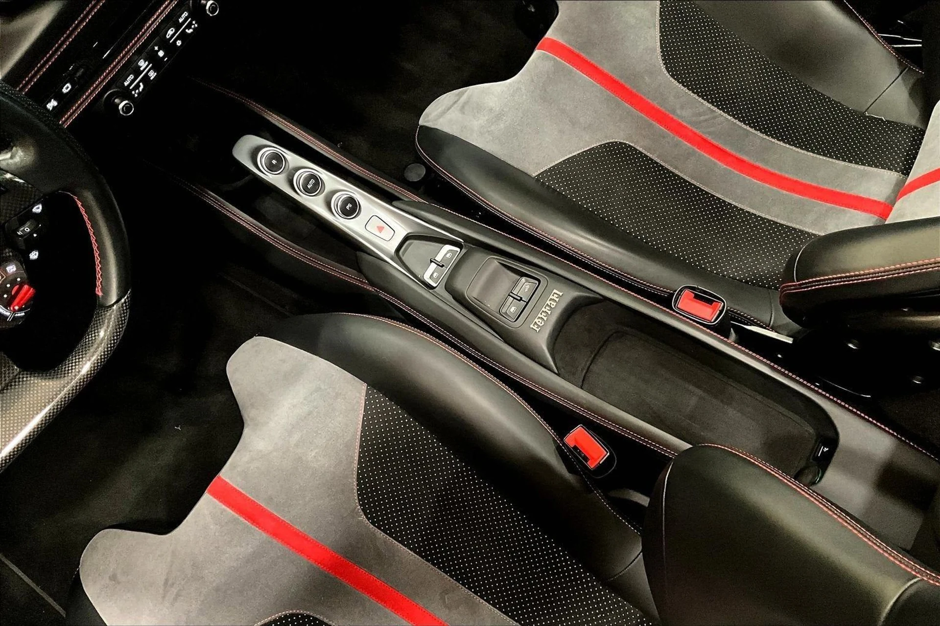 mph008_2136005260_b2b38dd7455a456fa93fb6dae913ce35_745881eb23