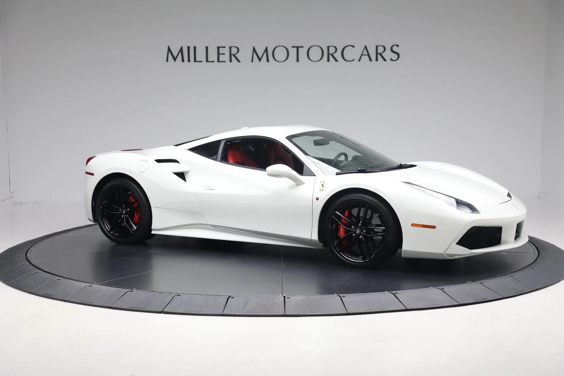 mph008_2141460424_Used_2016_Ferrari_488_GTB_72dbda7c67