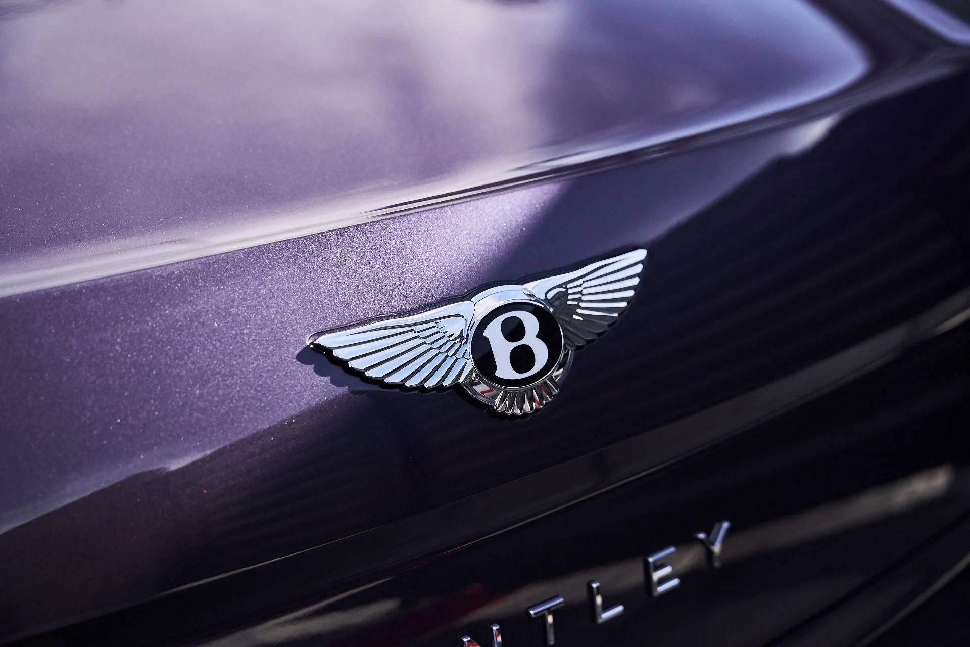 mph008_2152842270_Used_2026_Bentley_Flying_Spur_V8_1775613249_42baaa1cf4