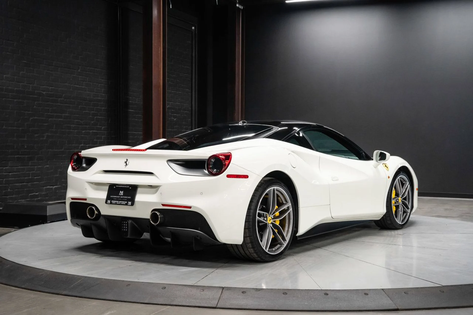 mph008_2158051162_ferrari_488_gtb_2018_69e77c494e