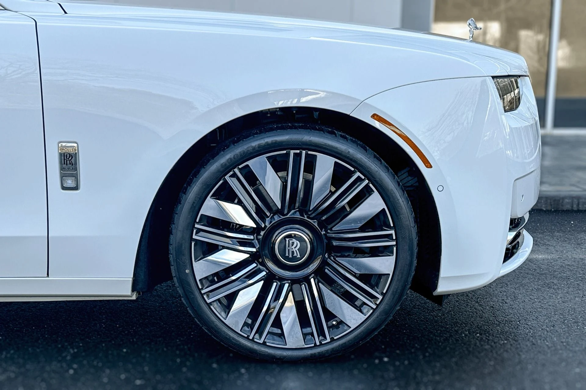 mph008_2159905176_Used_2026_Rolls_Royce_Ghost_1784753740_64fa069556