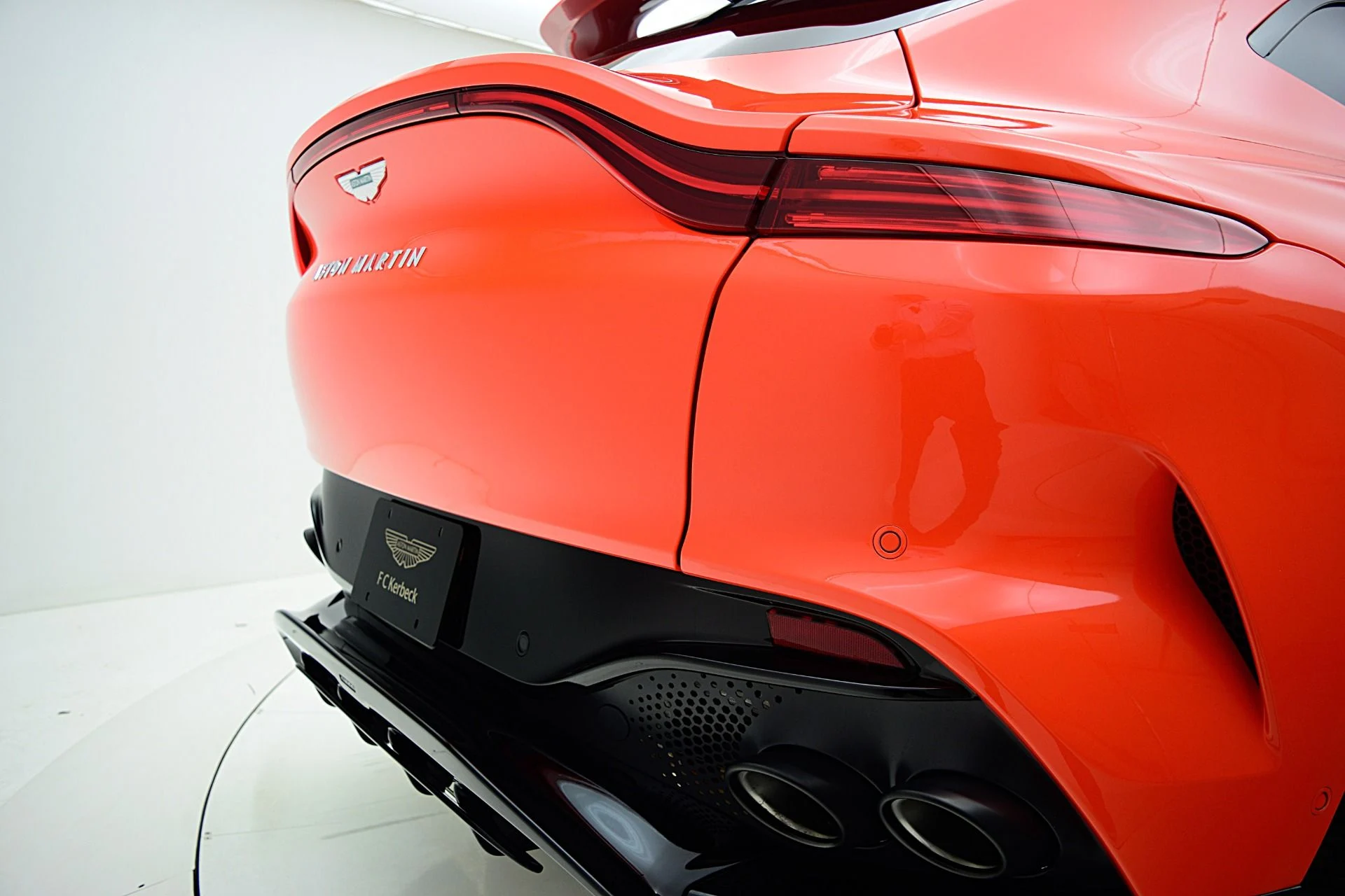 mph008_2160781651_New_2025_Aston_Martin_DBX_707_dc9912cc9a