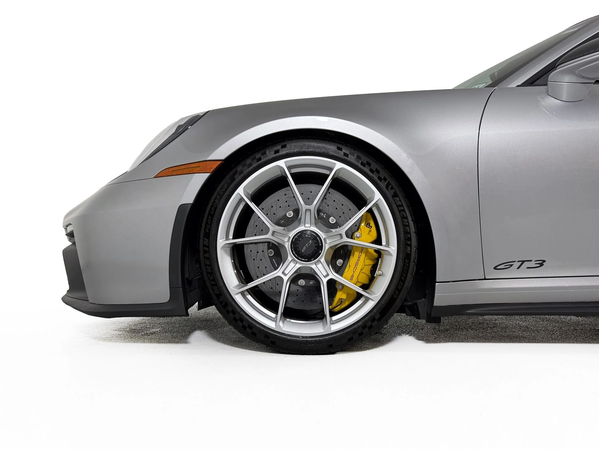 mph008_2171254017_Used_2022_Porsche_911_GT_3_1757014218_4fbd5513fb