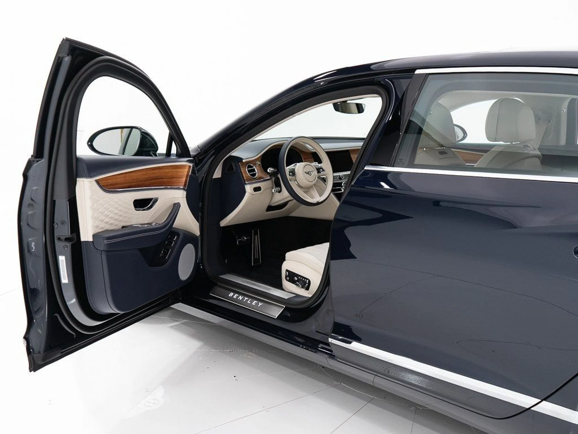 mph008_2180440780_b1d66ae6080b6b69351896650fd914e0_75c97b8ecc