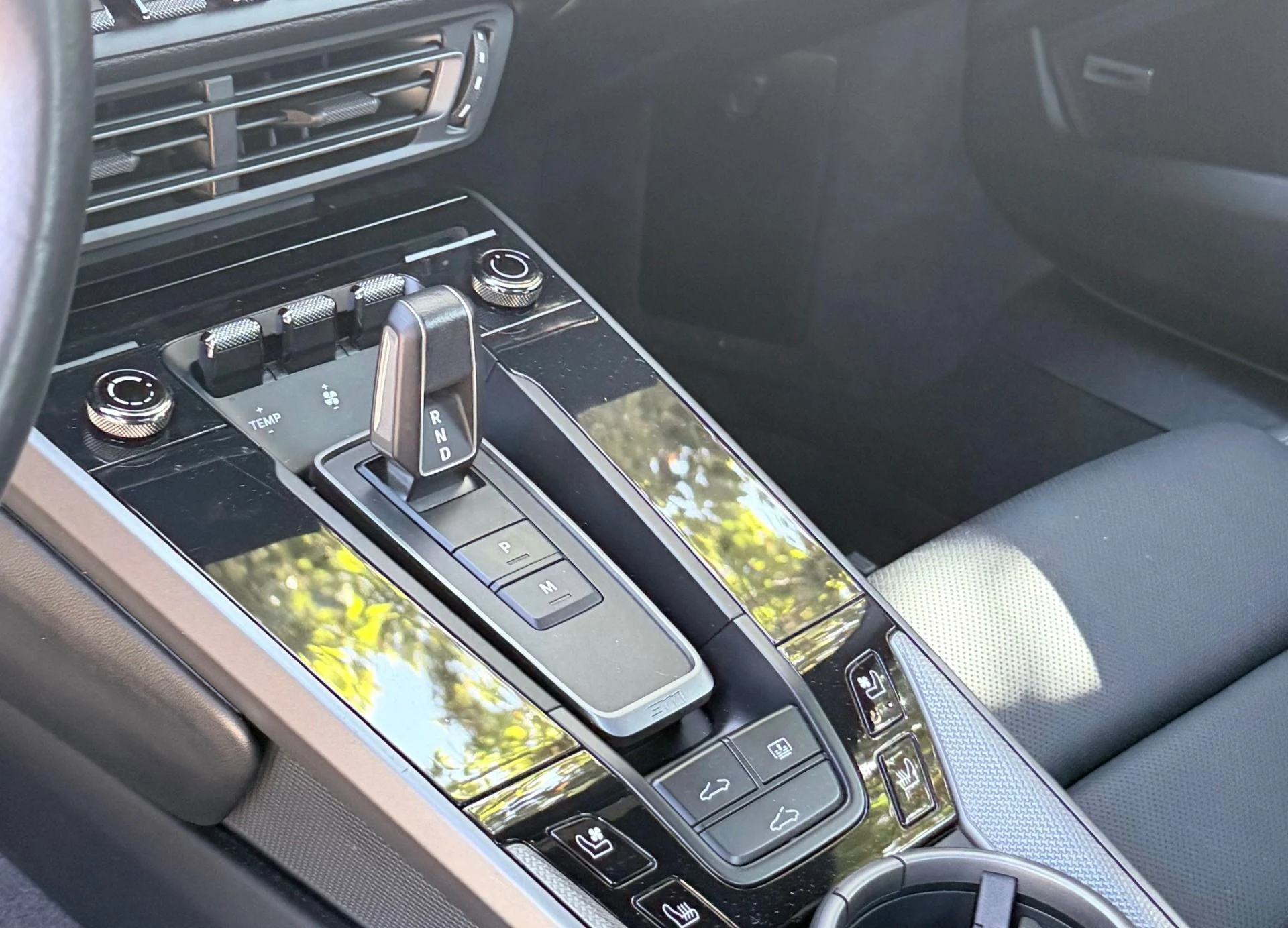 mph008_2186664408_Used_2021_Porsche_911_Carrera_1763073595_d148f6c5c0