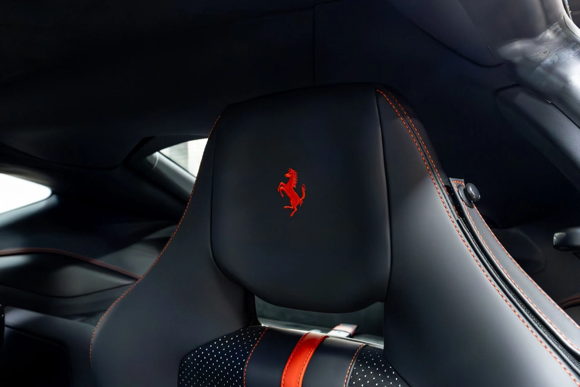 mph008_2195651123_Used_2018_Ferrari_812_Superfast_1777416678_8ebbe1c9ba