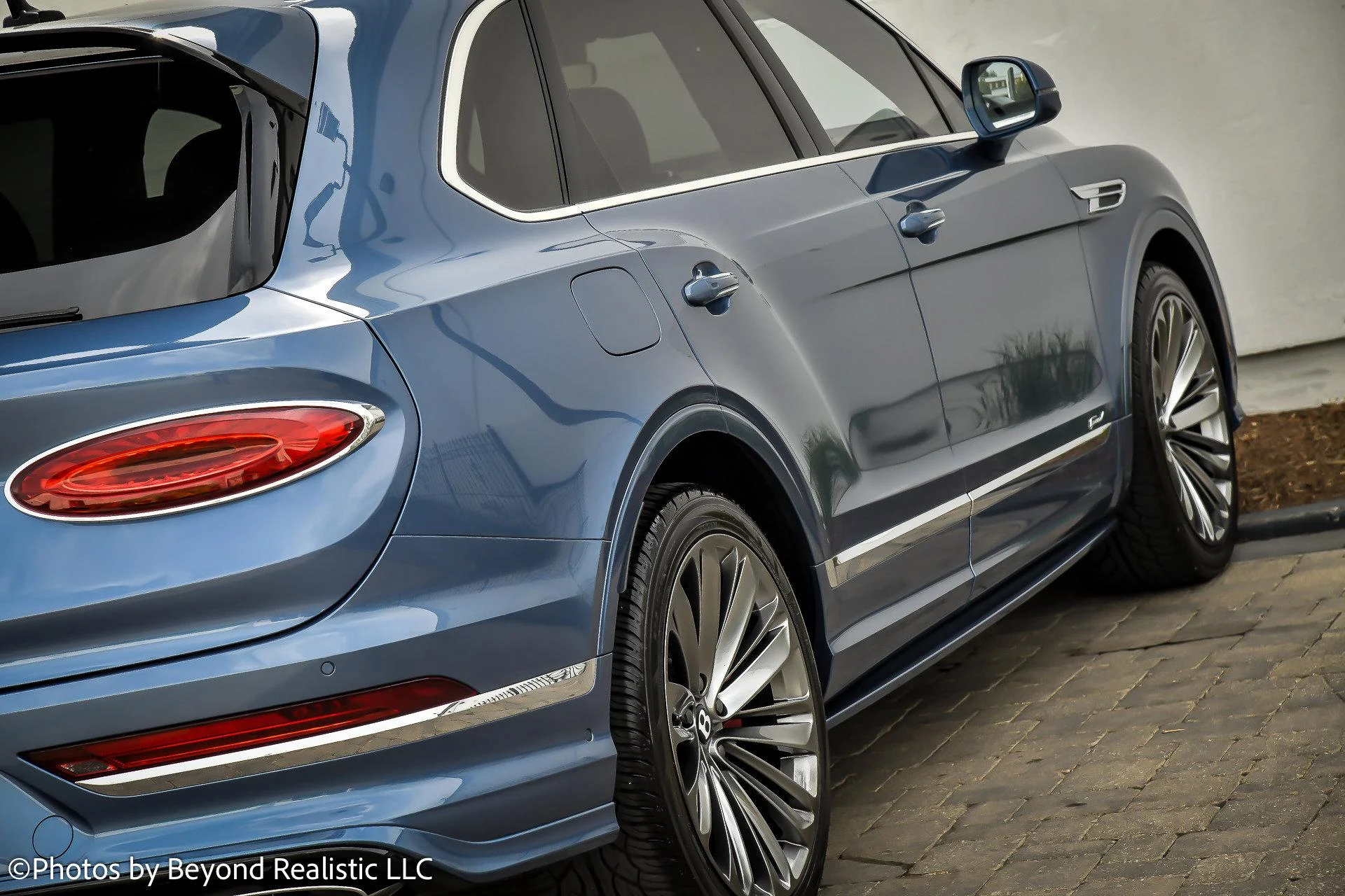 mph008_2204332143_Used_2023_Bentley_Bentayga_Speed_1747556302_b6013c90f9