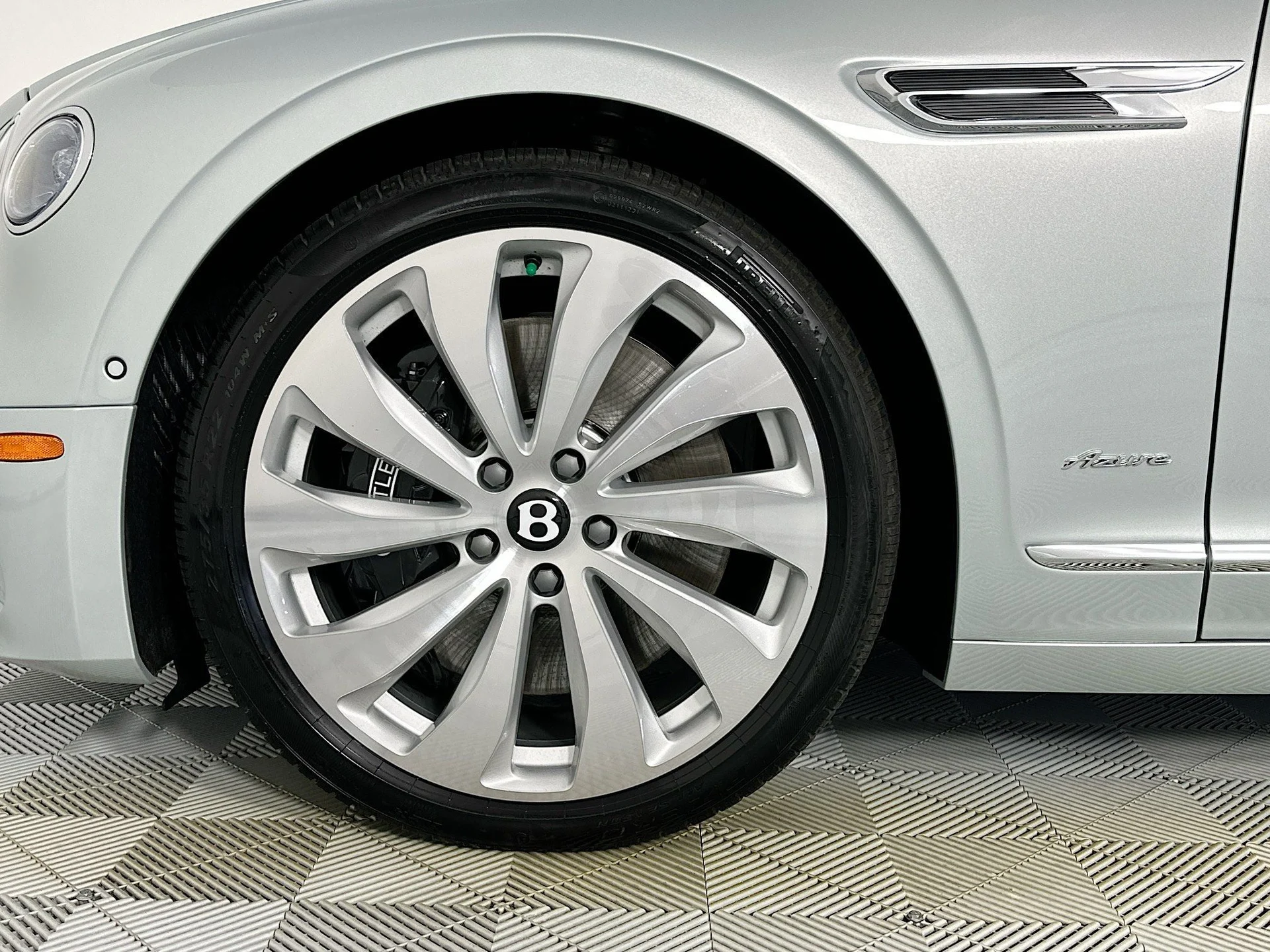 mph008_2207578752_9_a6ec6092d1