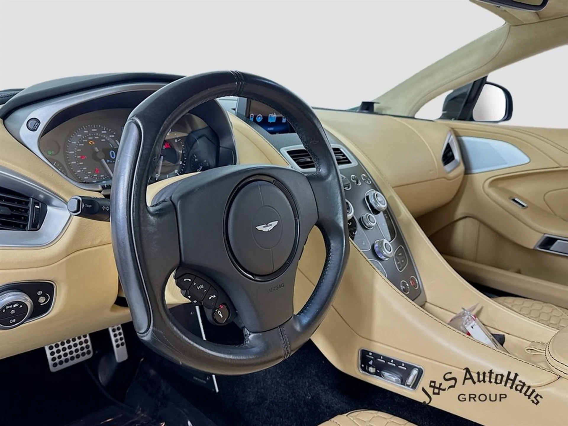 mph008_221406979_c1zo1vm3t12w5ty7qsb4wkjg9hgd_3fb748b555