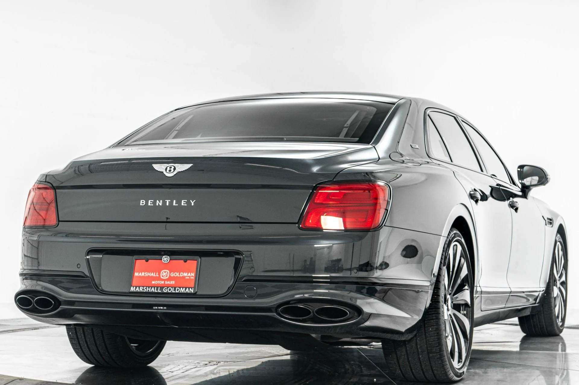 mph008_2219681805_Used_2024_Bentley_Flying_Spur_Edition_8_243_K_MSRP_Rotating_Display_Panoramic_Roof_1782501825_1ec4f00853