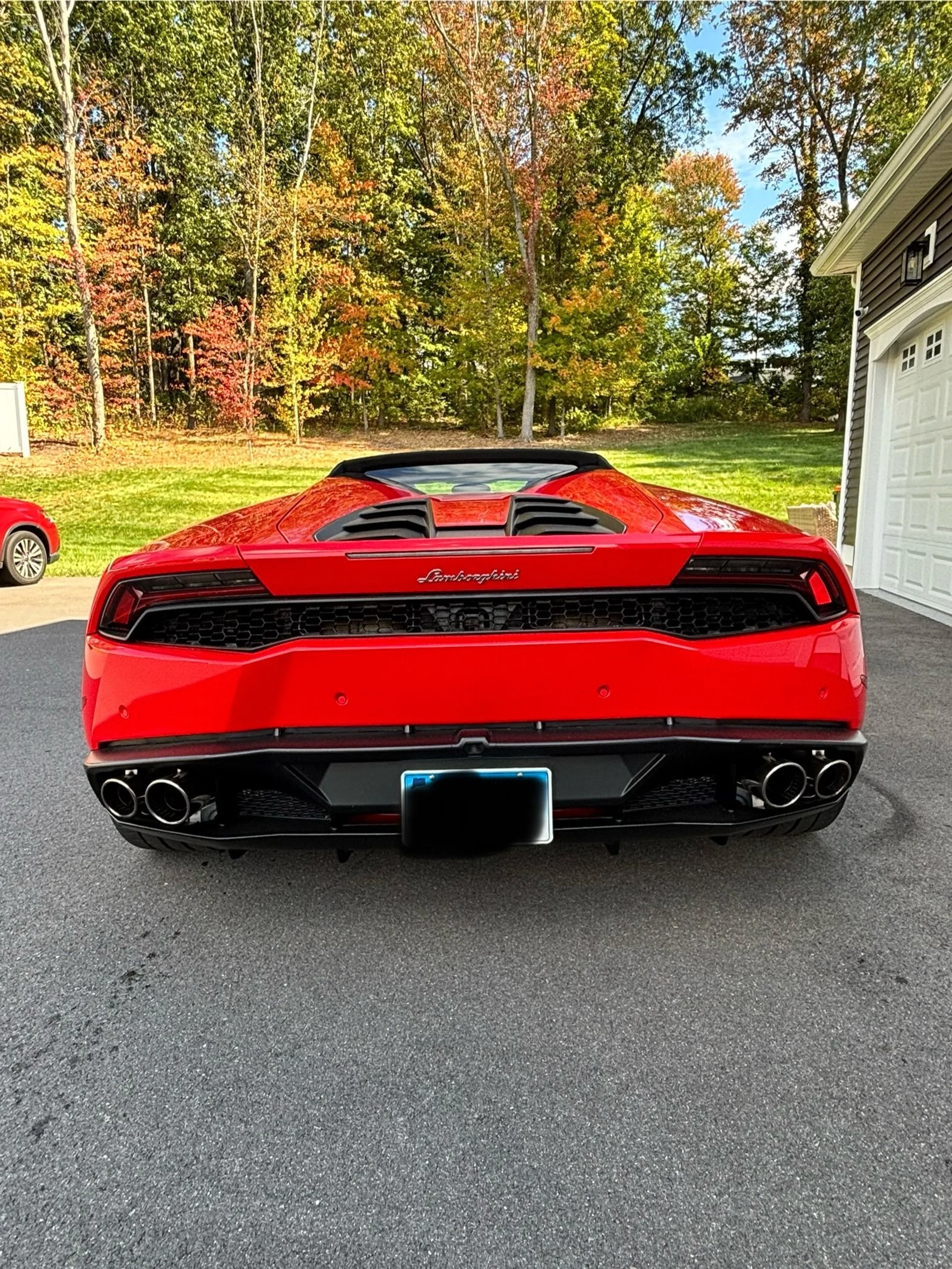 mph008_2222770084_Used_2017_Lamborghini_Huracan_LP_610_4_Spyder_1759940123_fc4cb0fb51