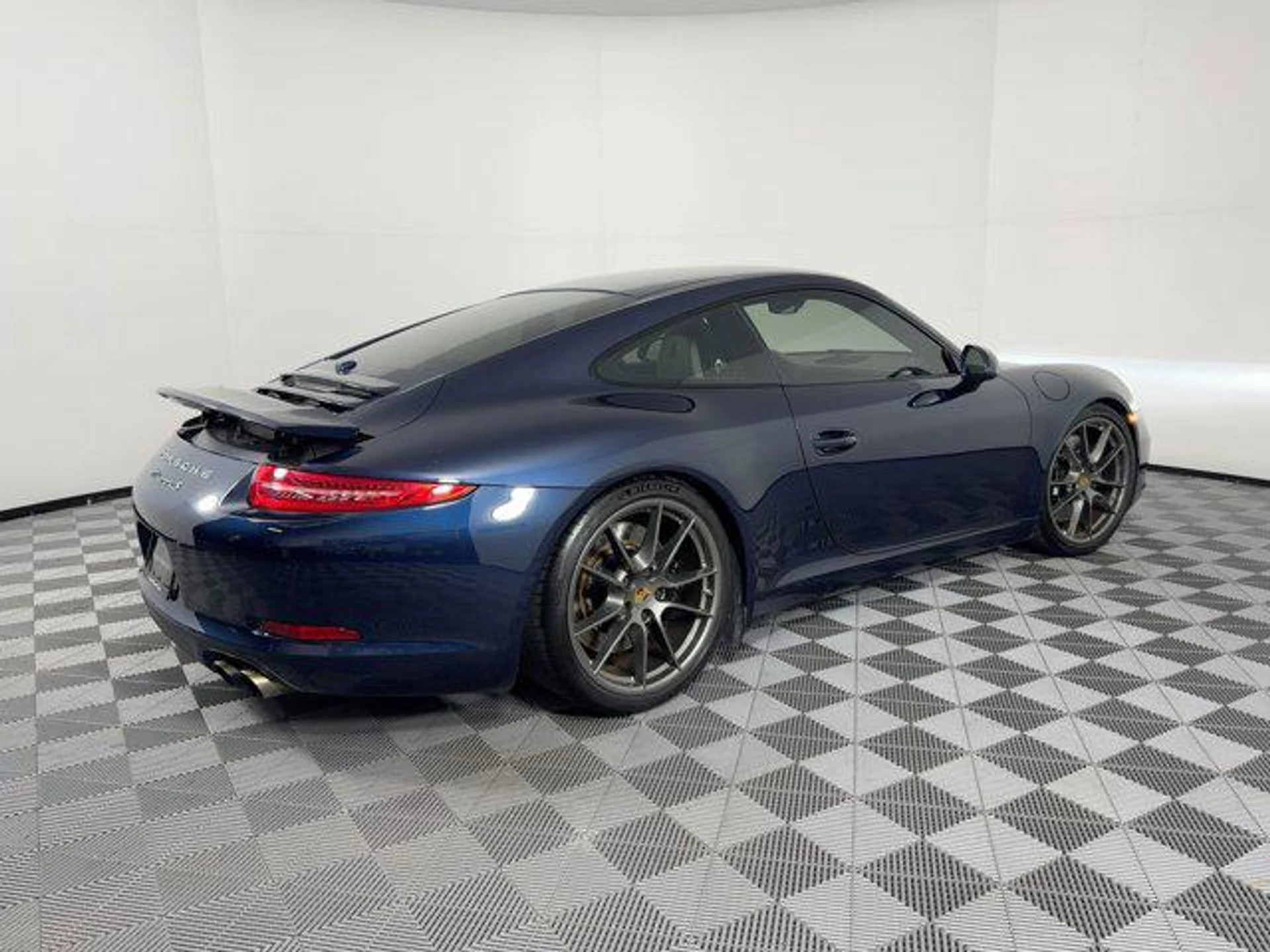 mph008_222292053_IKG_Xe_WH_5_Ar_Z_Kz_Cwy_Qibeem_Dnsbs_b6f60ab03c