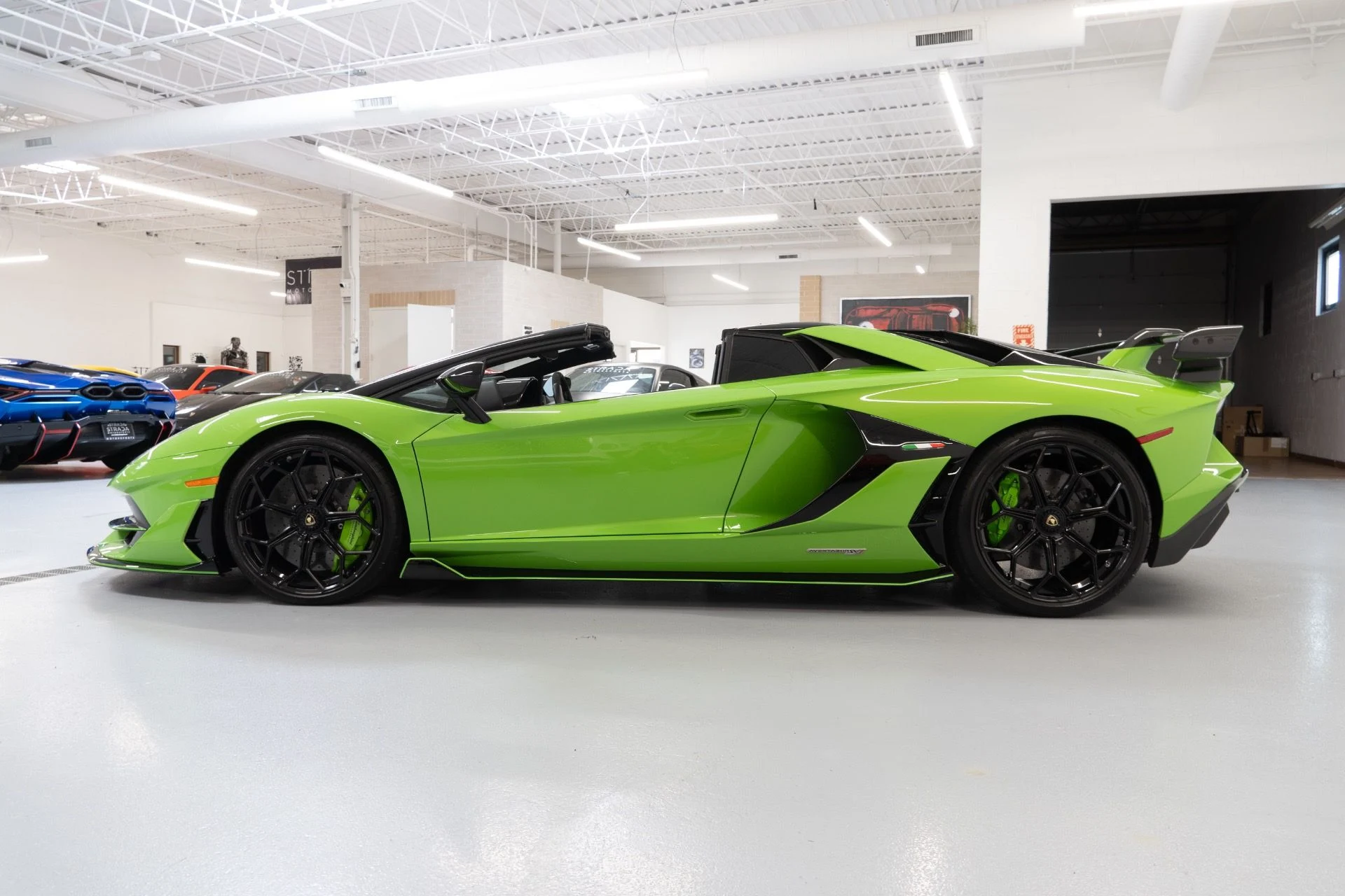 mph008_2237471130_Used_2021_Lamborghini_Aventador_LP_770_4_SVJ_1753475135_99da582064