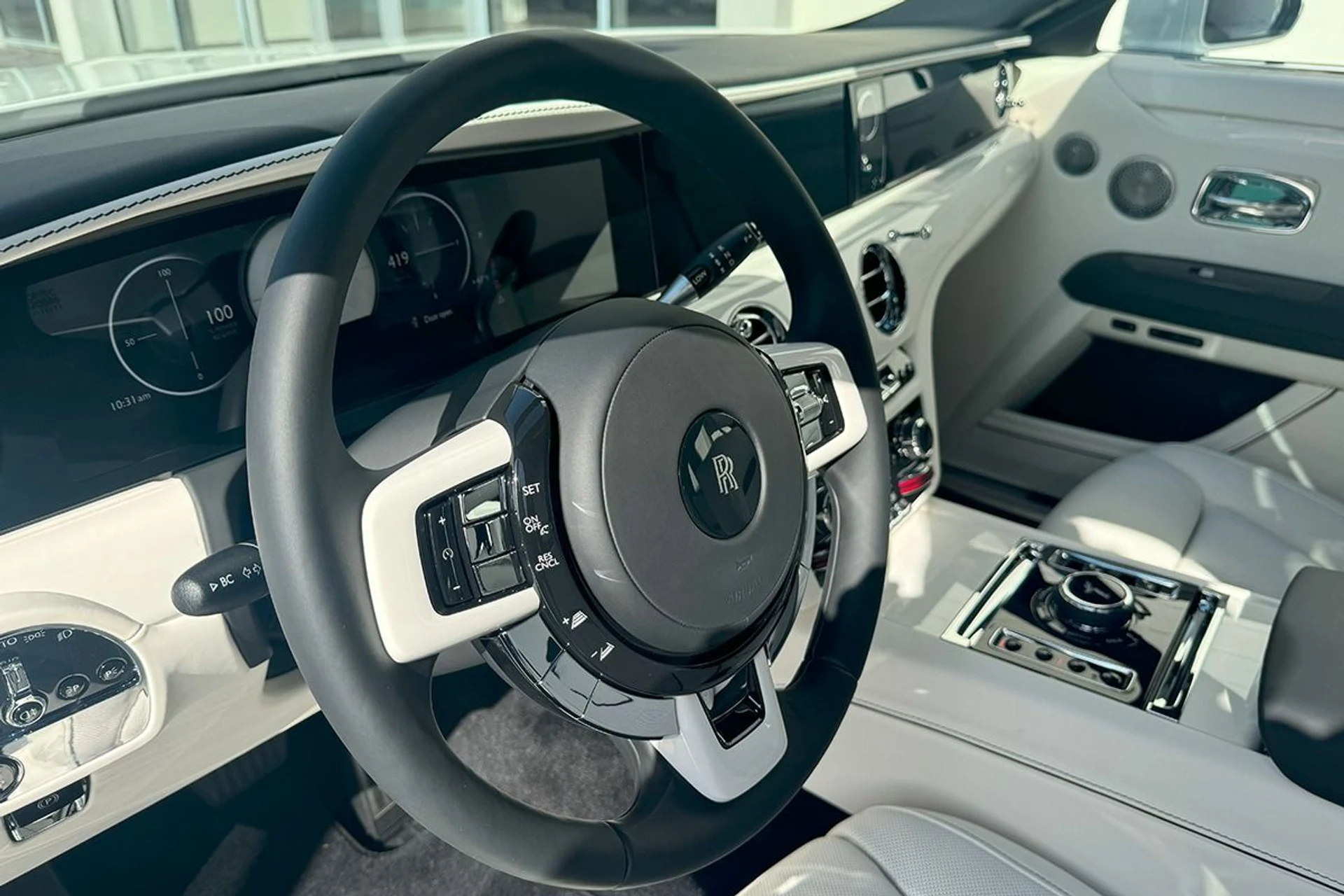 mph008_2249625442_Used_2025_Rolls_Royce_Ghost_1740557144_166f11f1de