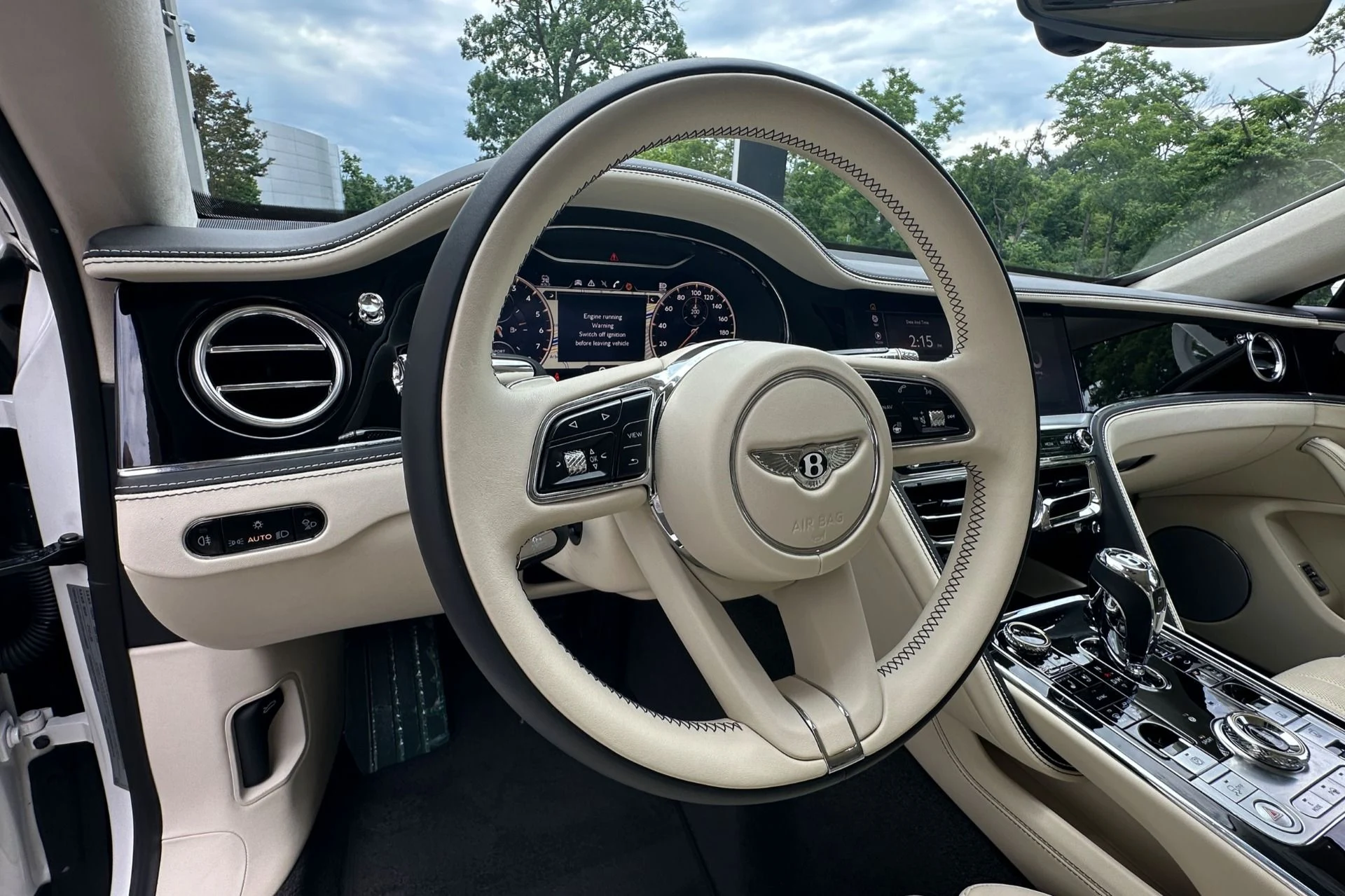 mph008_2261805318_Used_2023_Bentley_Flying_Spur_Hybrid_Hybrid_1782128898_6f58d0e0a7