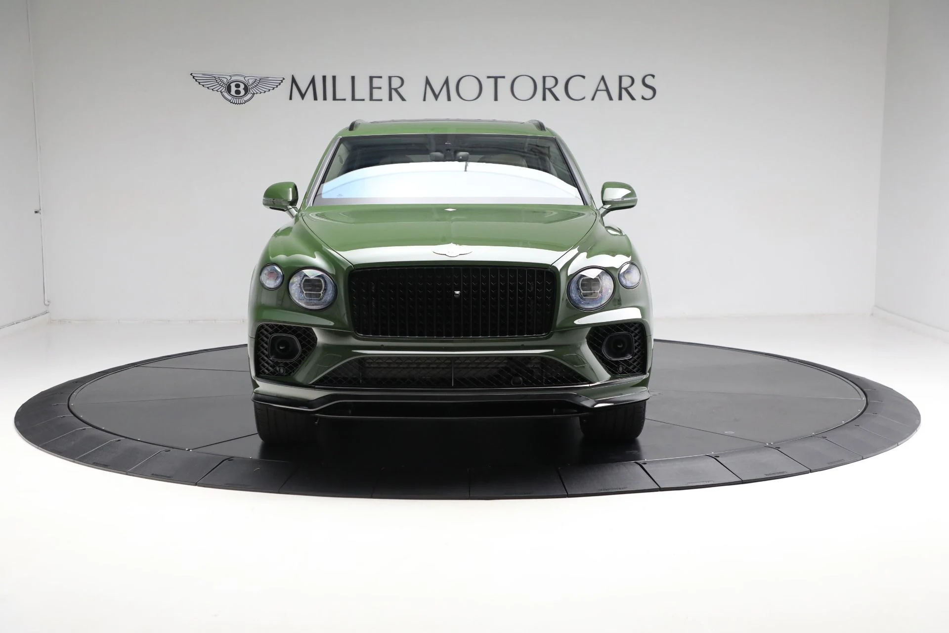 mph008_22620945_Used_2023_Bentley_Bentayga_EWB_Azure_V8_14a7a4670b