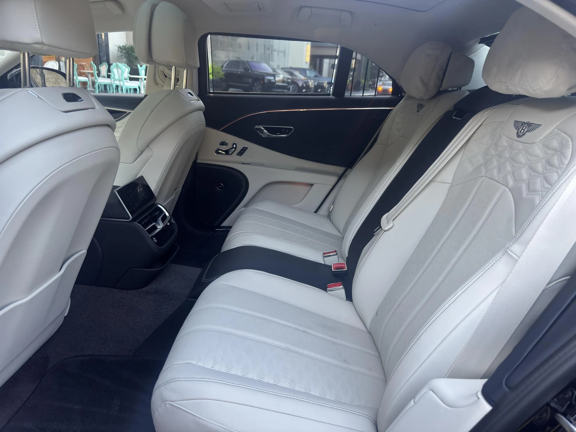 mph008_2267742124_482154616_694b8019ce302f0272070c22_95a00f7632