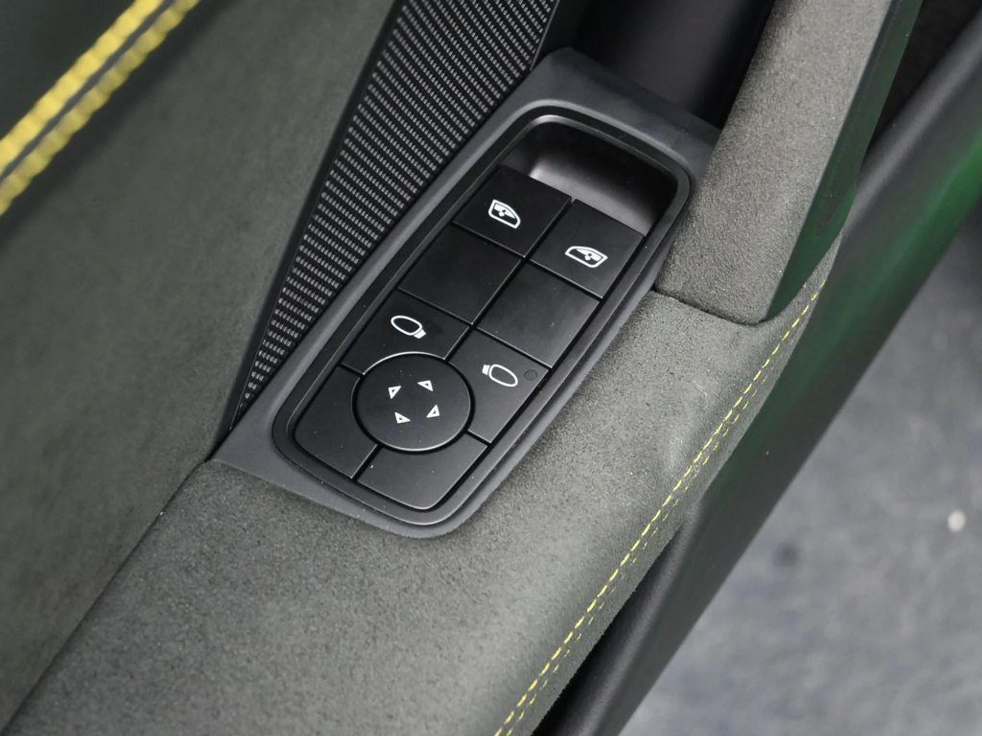 mph008_2269825133_an_OP_7_Xz_S_Jm_g_TIB_Uk_Gn6_Adi_Anh_M_cab152d9a9