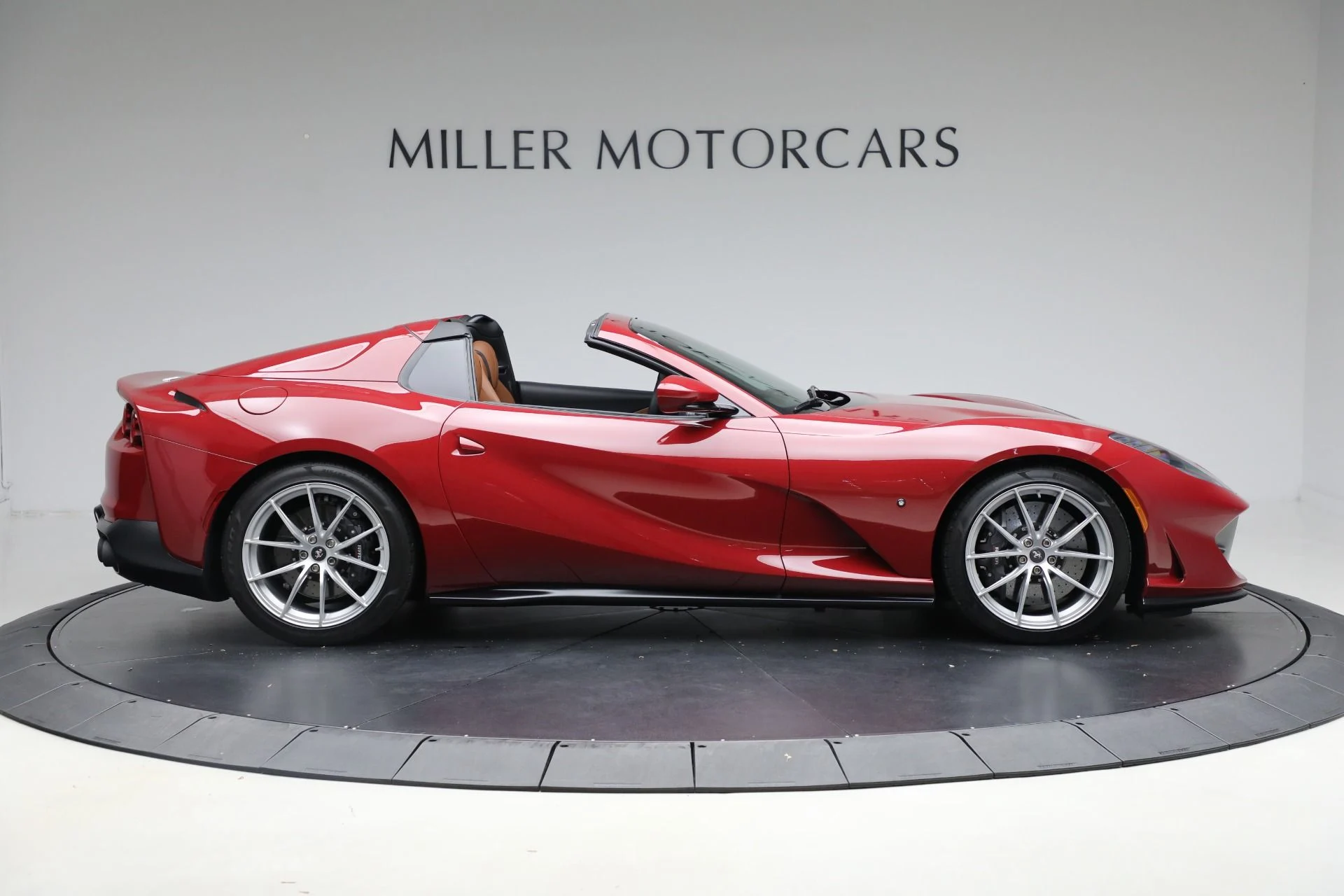 mph008_2275006465_Used_2022_Ferrari_812_GTS_1760729504_a66afbc656