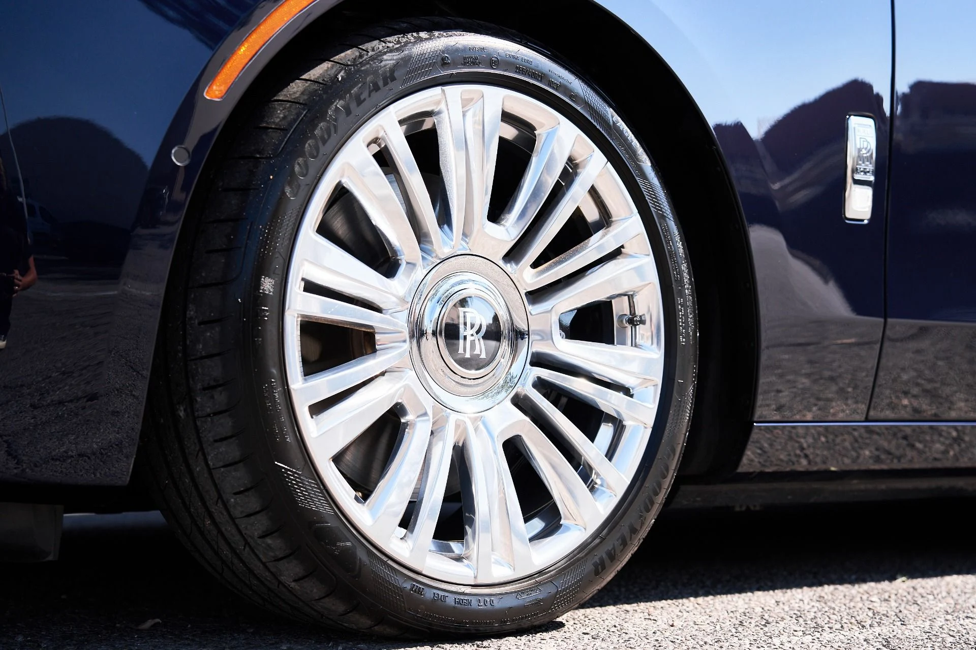mph008_227809839_Used_2023_Rolls_Royce_Ghost_1755200436_8d05693a5e