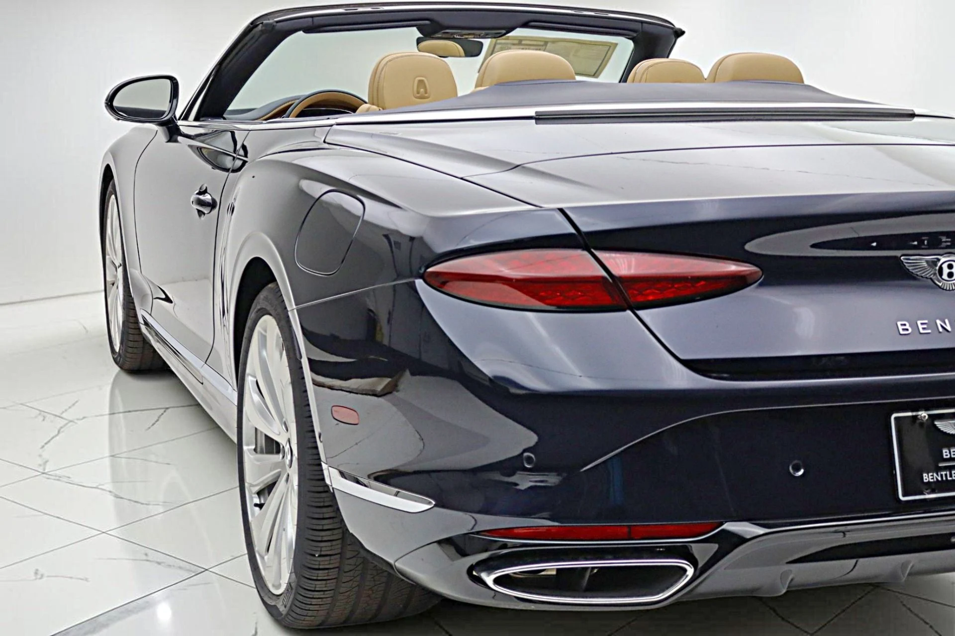 mph008_2282601363_New_2026_Bentley_Continental_GTC_589cfc03c1