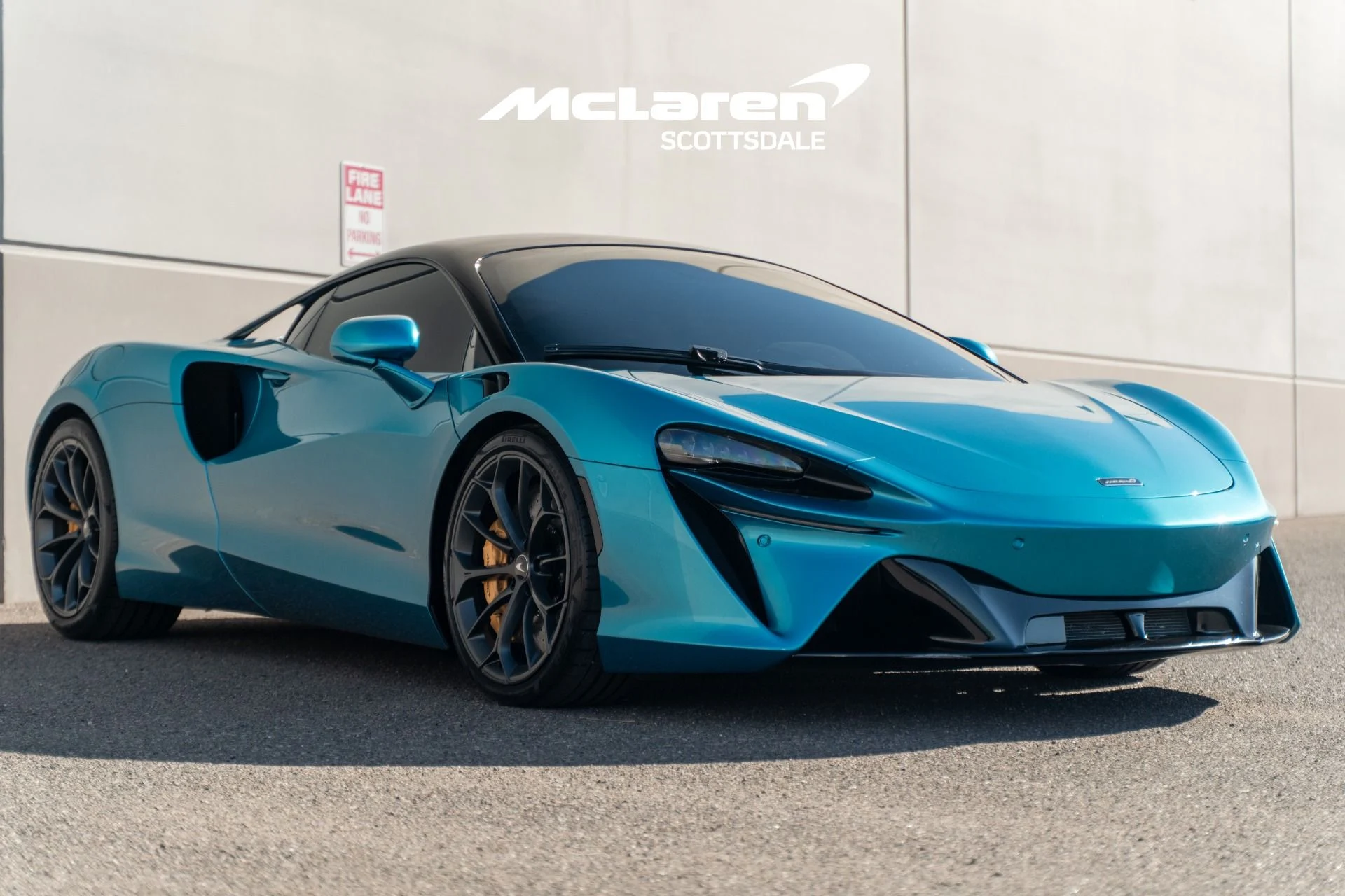 mph008_2290228235_Used_2023_MCLAREN_ARTURA_1758922569_4a02cbeeff