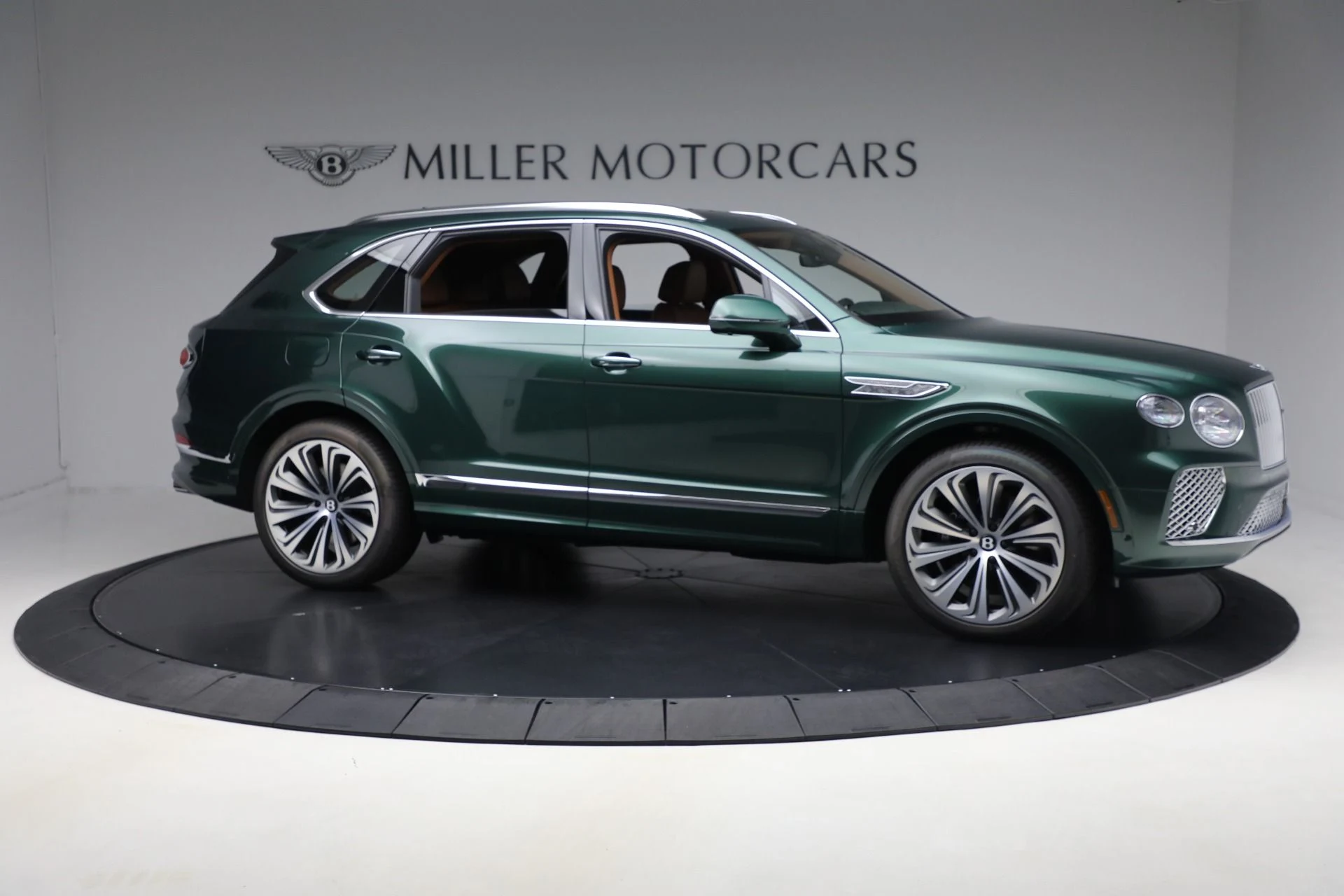 mph008_2291274361_New_2025_Bentley_Bentayga_Atelier_V8_0756c290a6