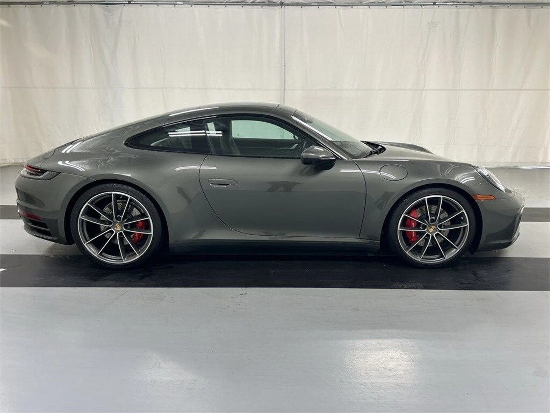 mph008_229691060_2ab0fe89b3fc4dedf90a4d2113f3f552x_eeaae6c793