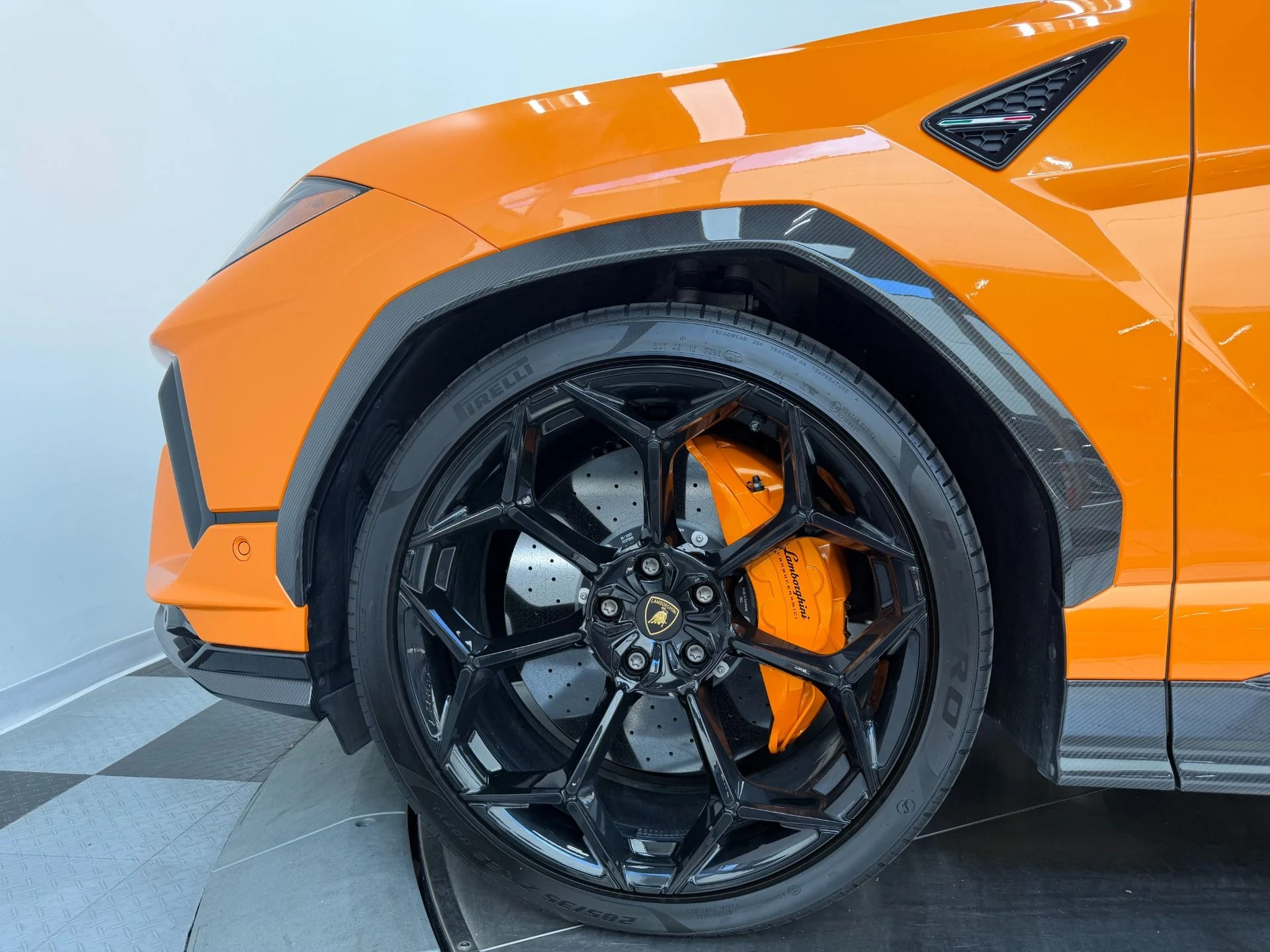 mph008_2300135266_Used_2024_Lamborghini_Urus_Performante_72_K_in_Options_3_D_Audio_Full_Carbon_Exterior_Package_1782147478_f1910457e8