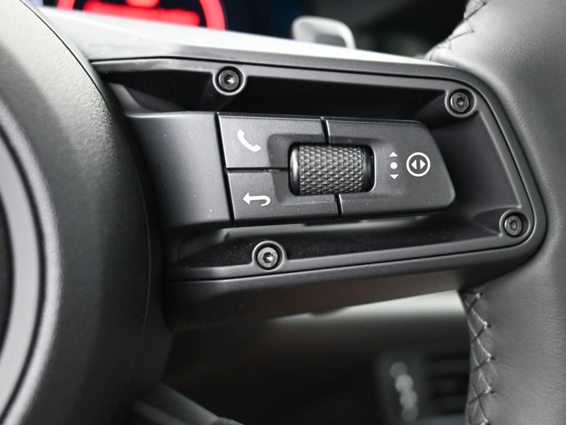 mph008_2309761507_ccbda2b1fb54f96a1e85c9a0db5374c1_39d8a93b60