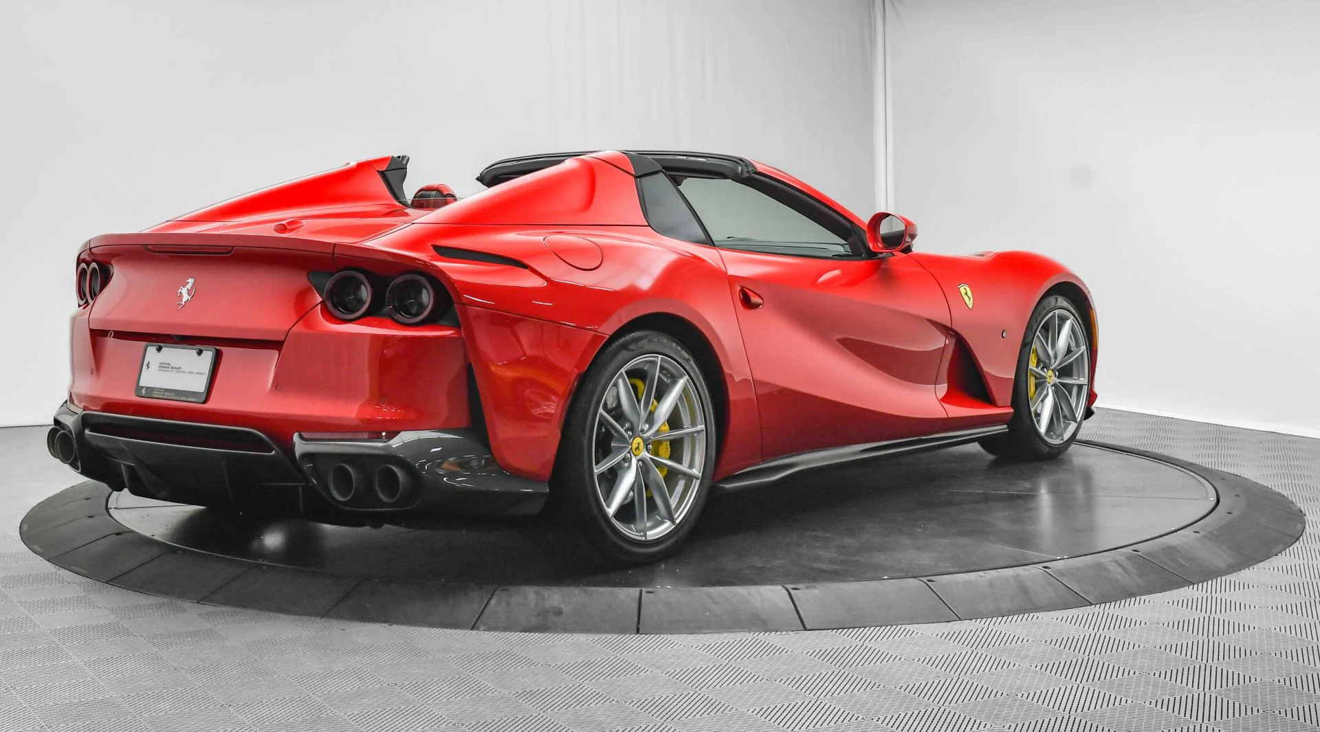 mph008_2311217015_Used_2021_Ferrari_812_GTS_1753257387_865bfe91e7