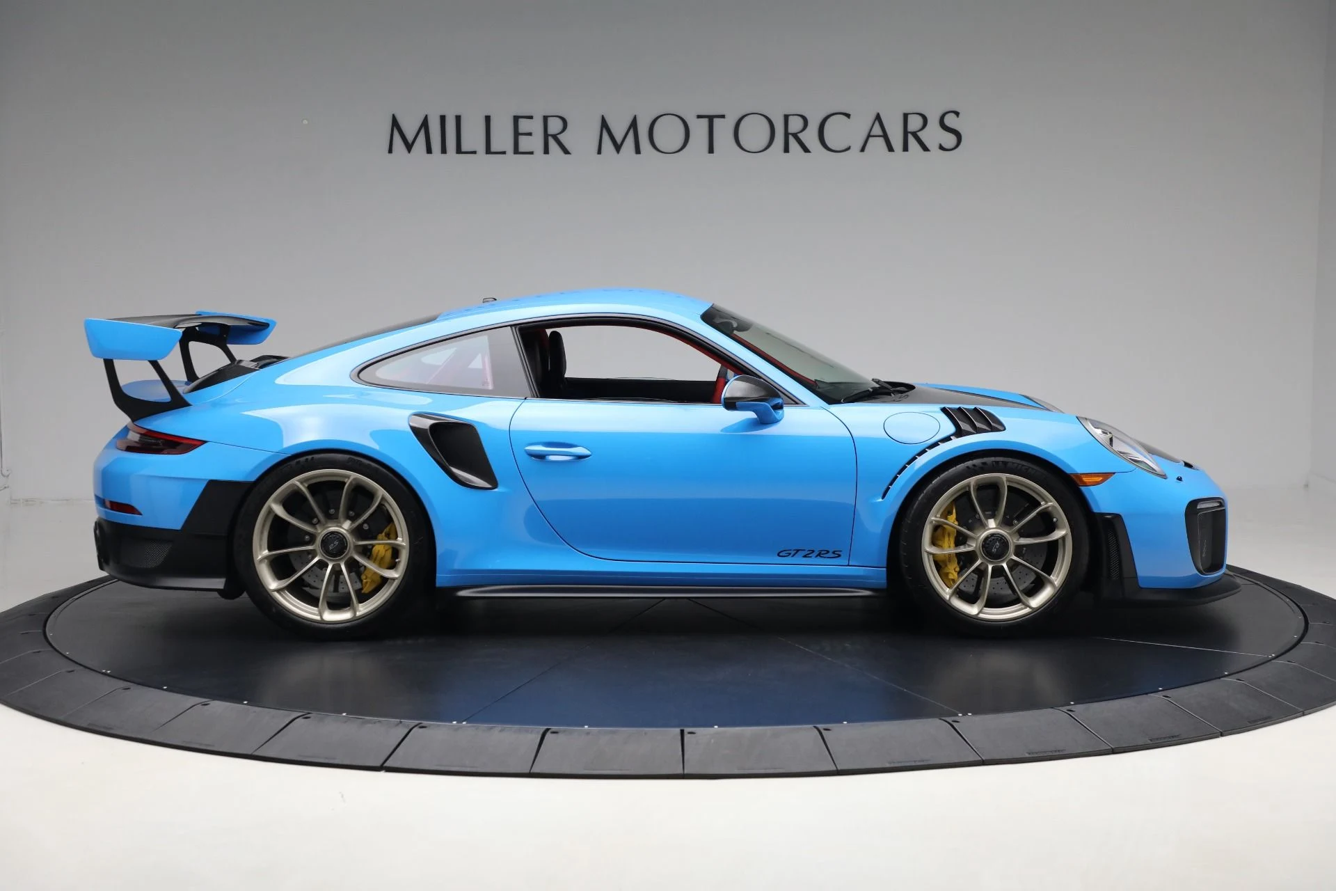 mph008_2320850059_Used_2018_Porsche_911_GT_2_RS_213cf0491c