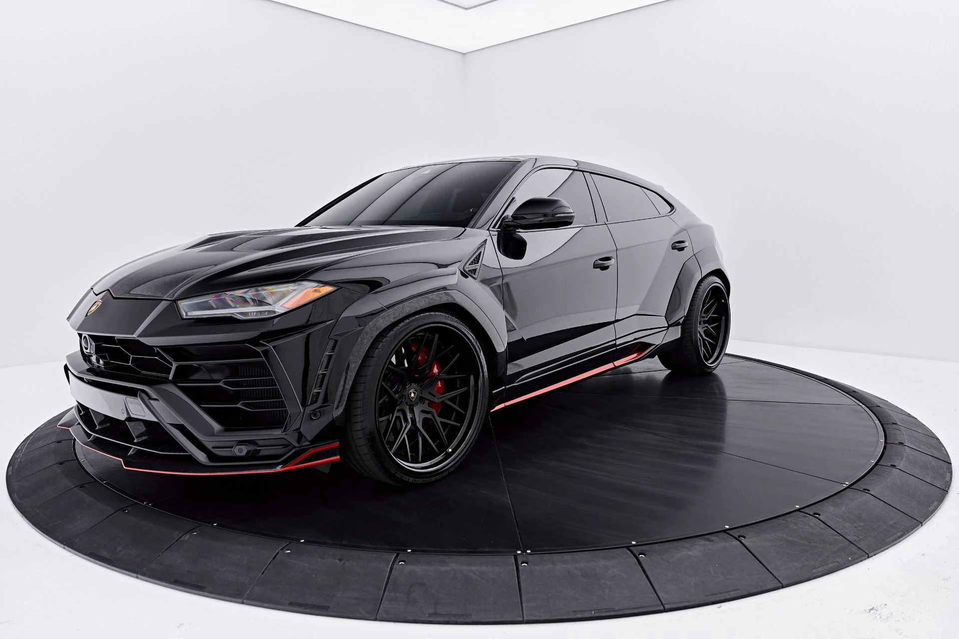 mph008_2322002371_Used_2022_Lamborghini_Urus_1788219506_6174589404