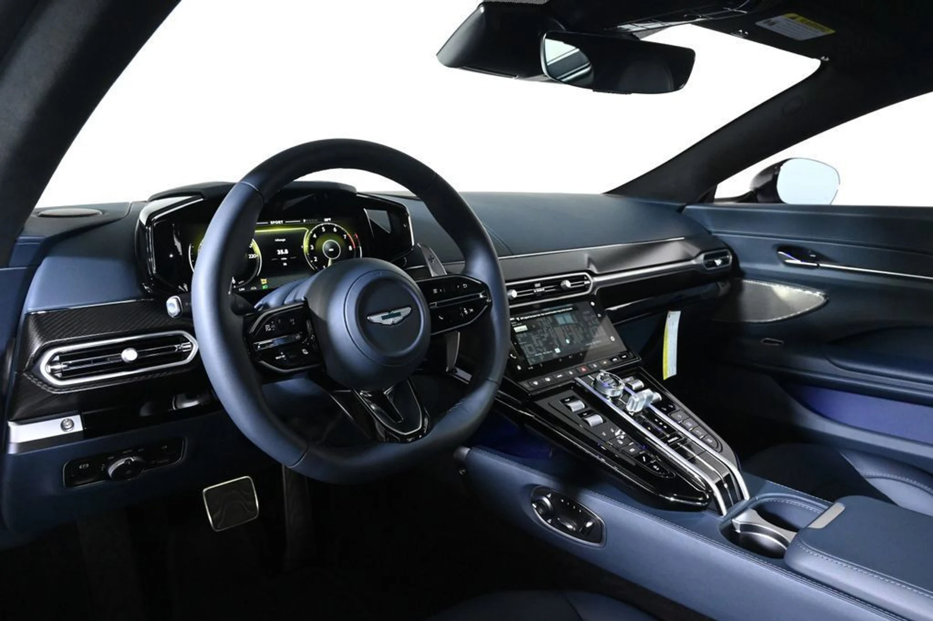 mph008_2324313347_new_2026_aston_martin_vantage_scoupe_11350_23021664_9_1024_9d07b40198
