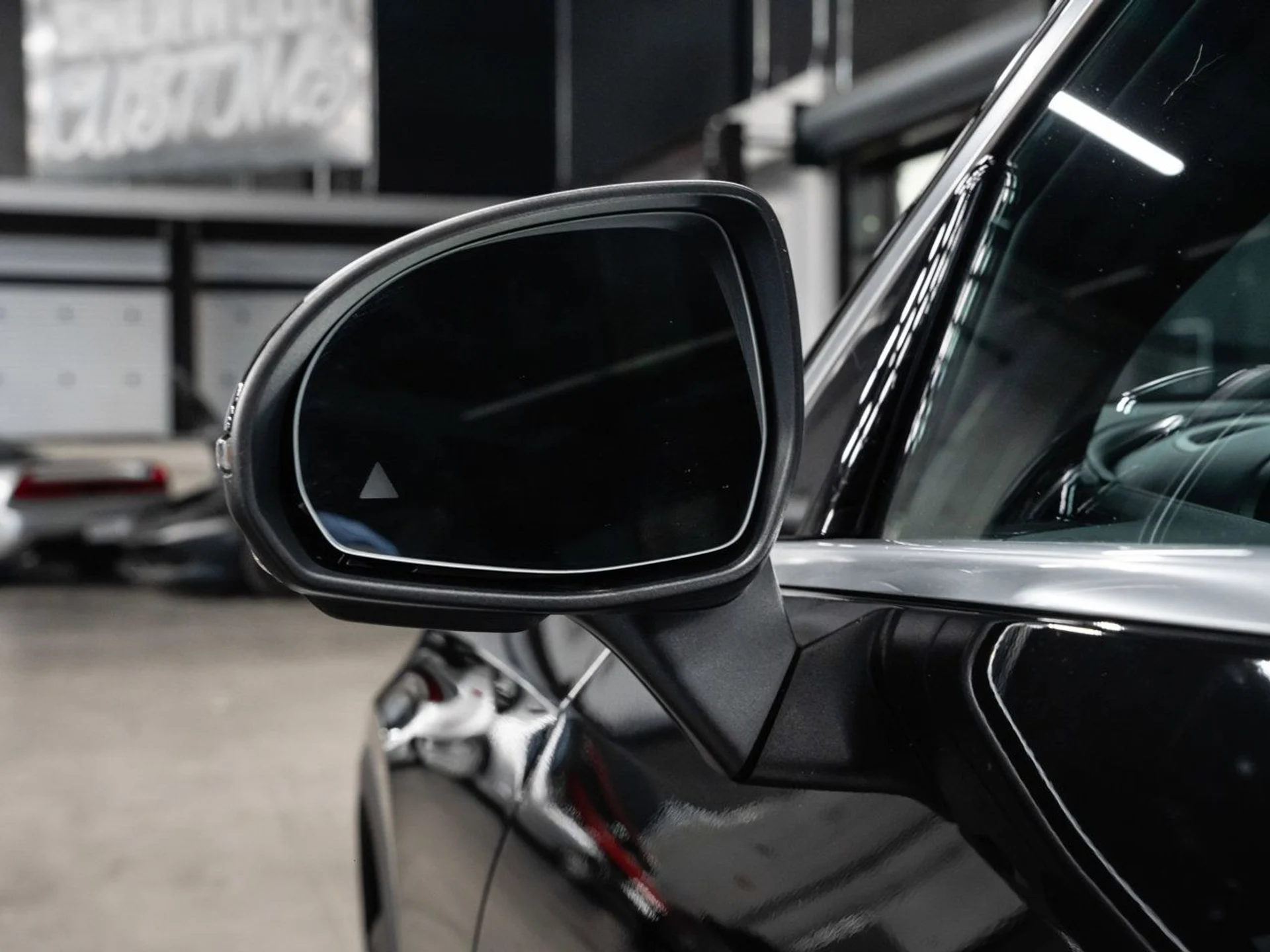 mph008_2328529286_mercedes_benz_glc_2025_35dea446b3