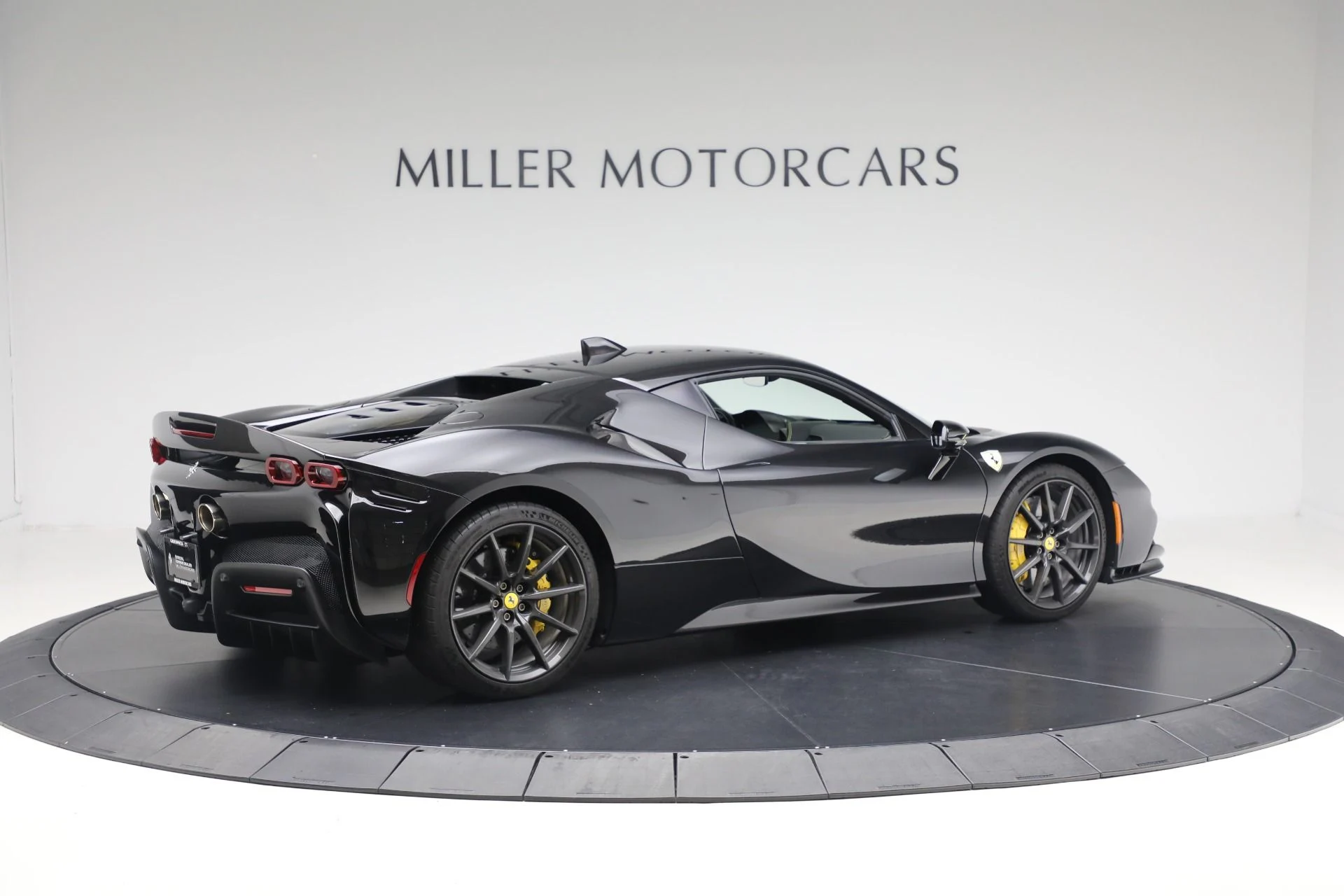 mph008_2332118061_Used_2022_Ferrari_SF_90_Stradale_ab37925eae