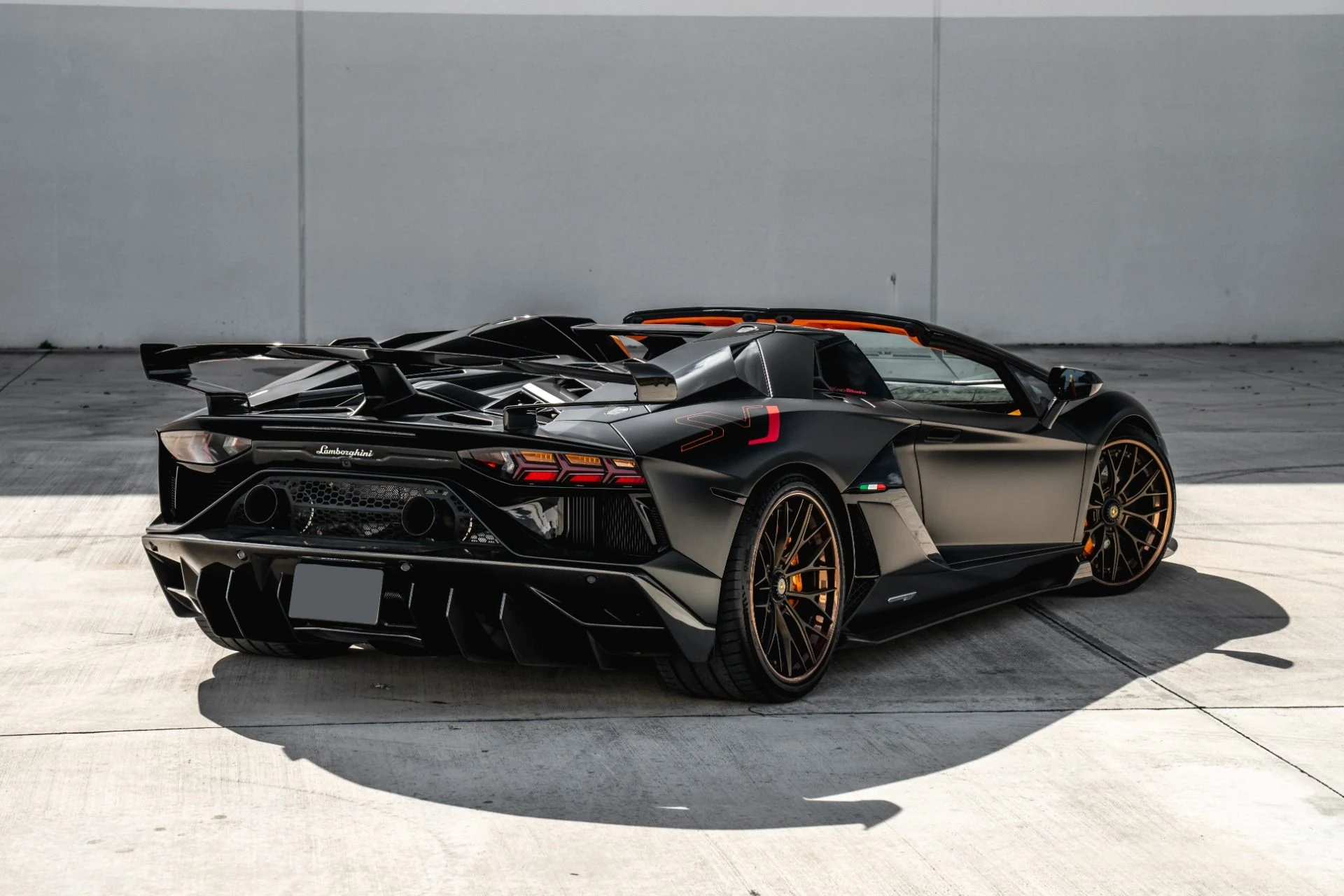 mph008_2337949172_Used_2020_Lamborghini_Aventador_SVJ_w_Hermes_Orange_Factory_Interior_Over_110_K_in_Options80_K_in_Mods_1672876014_20d79cb79e