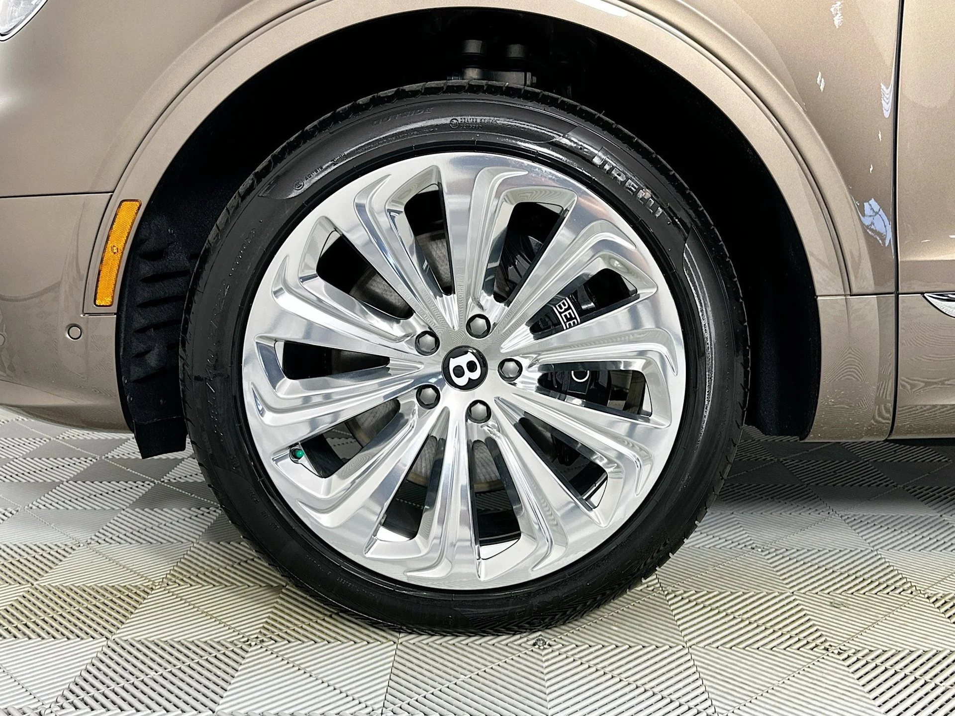 mph008_2351836805_9_649e9f85c2