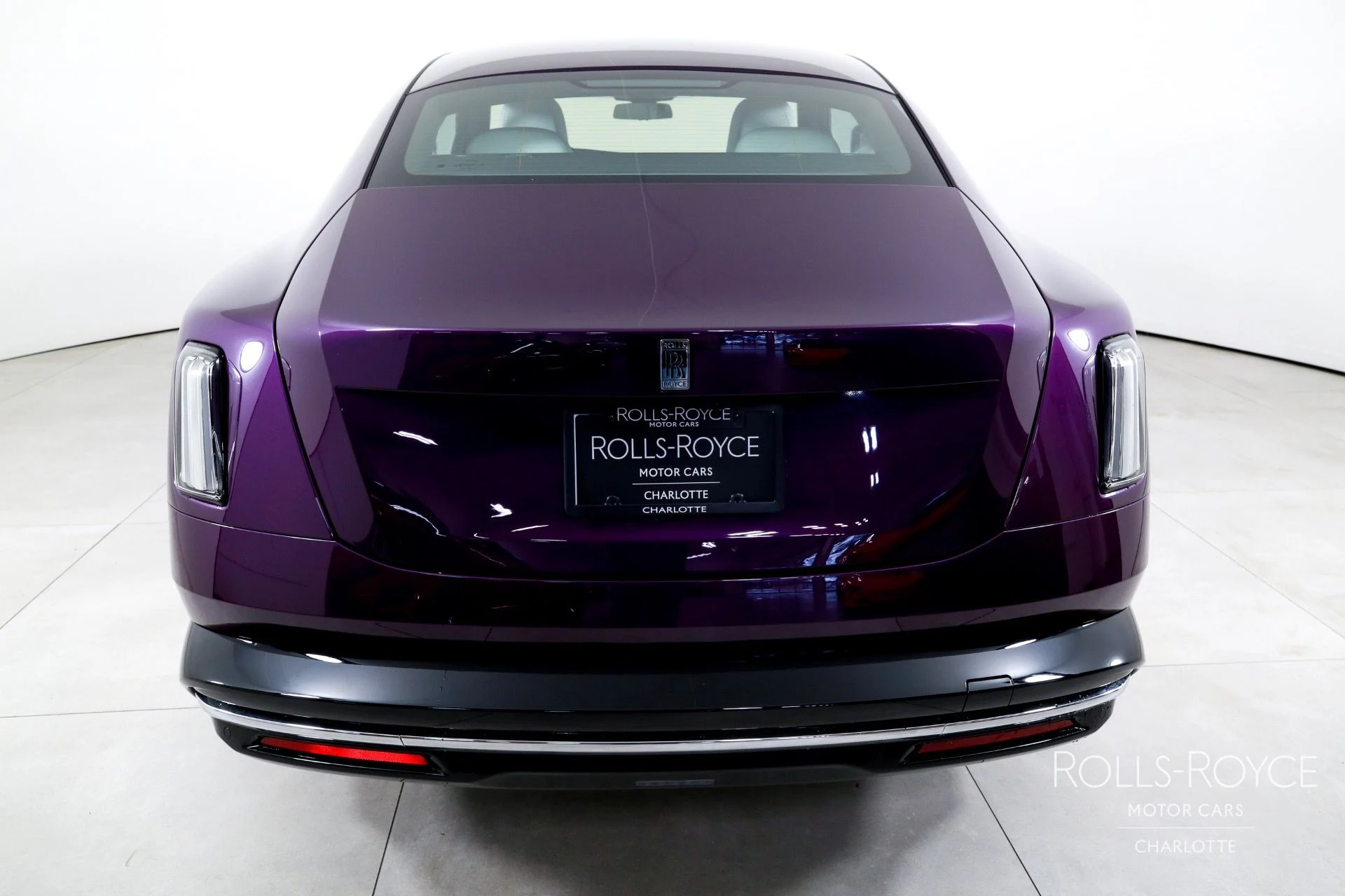 mph008_2356113324_Used_2024_Rolls_Royce_Spectre_1754591081_d2b44009ae