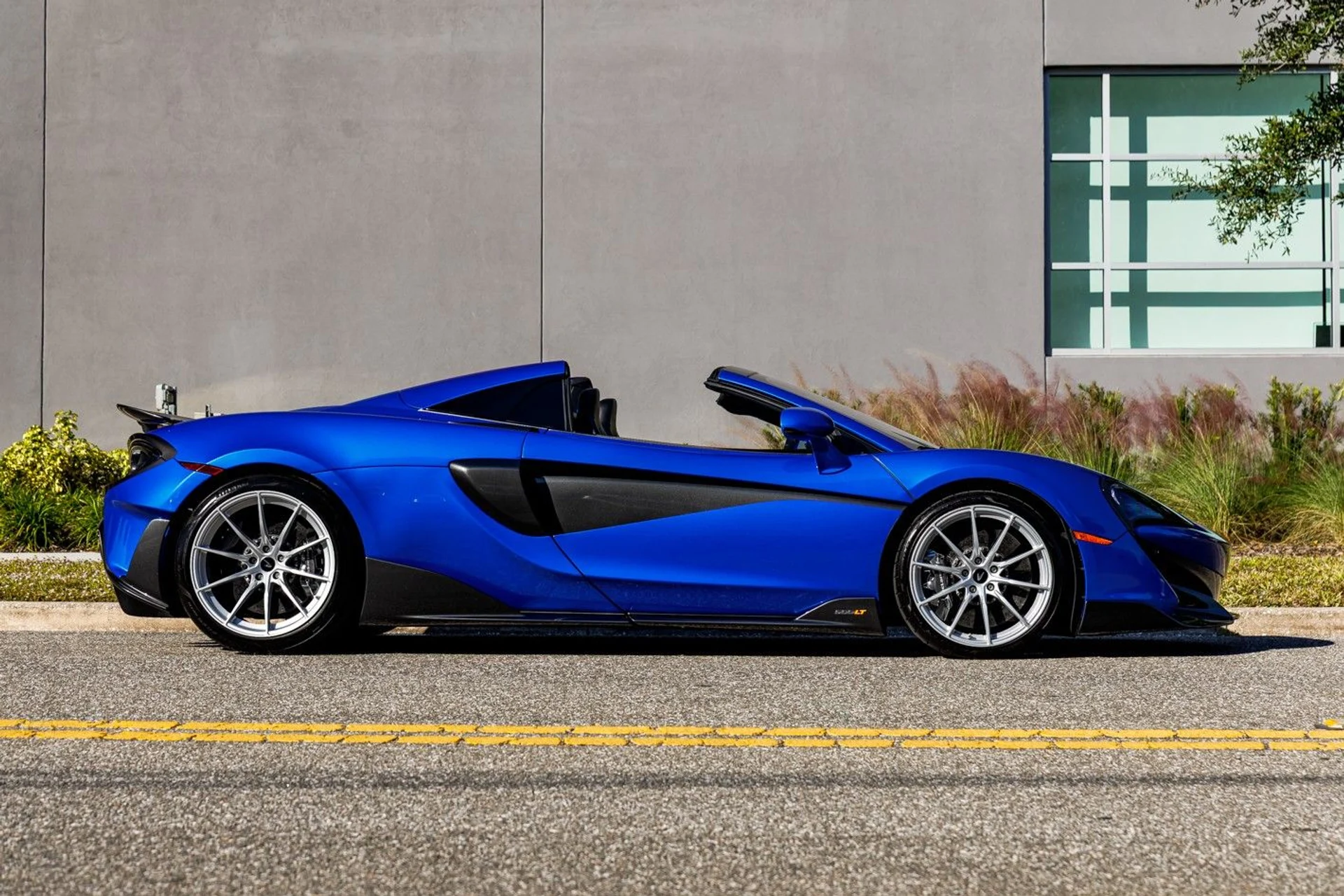 mph008_2367707975_14_p9_l_884cfbcfc8