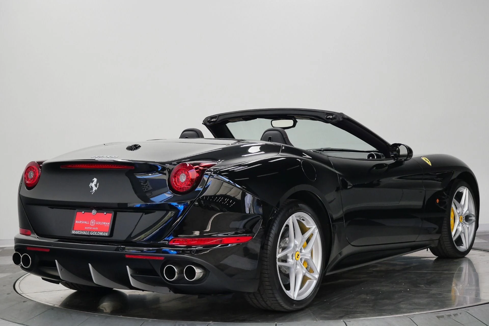 mph008_2371761988_Used_2015_Ferrari_California_T_Carbon_Fiber_Interior_Trim_Low_Miles_1778860408_d0632ba488